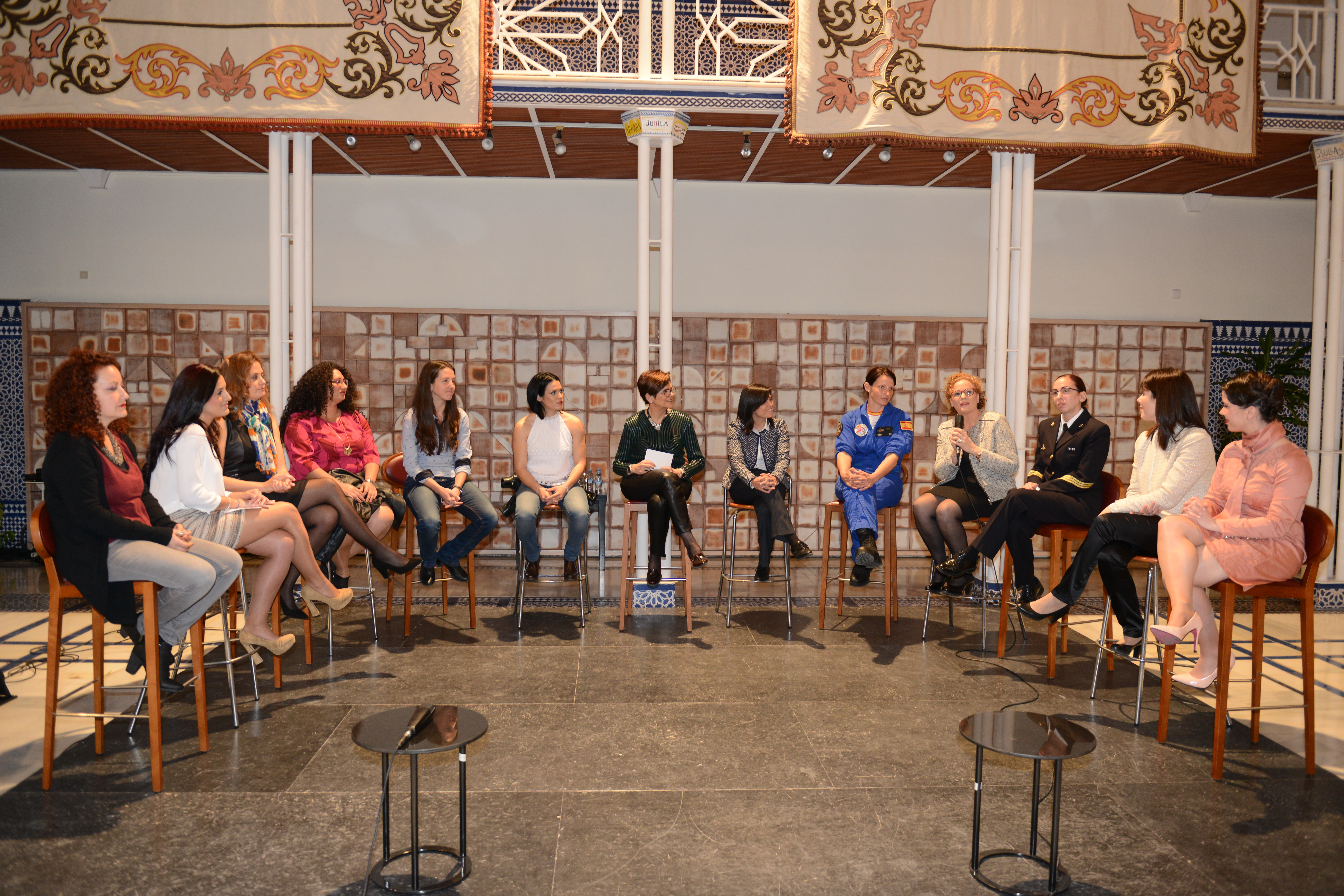 La Asamblea Regional celebra el Día Internacional de la Mujer en el Patio de los Ayuntamientos