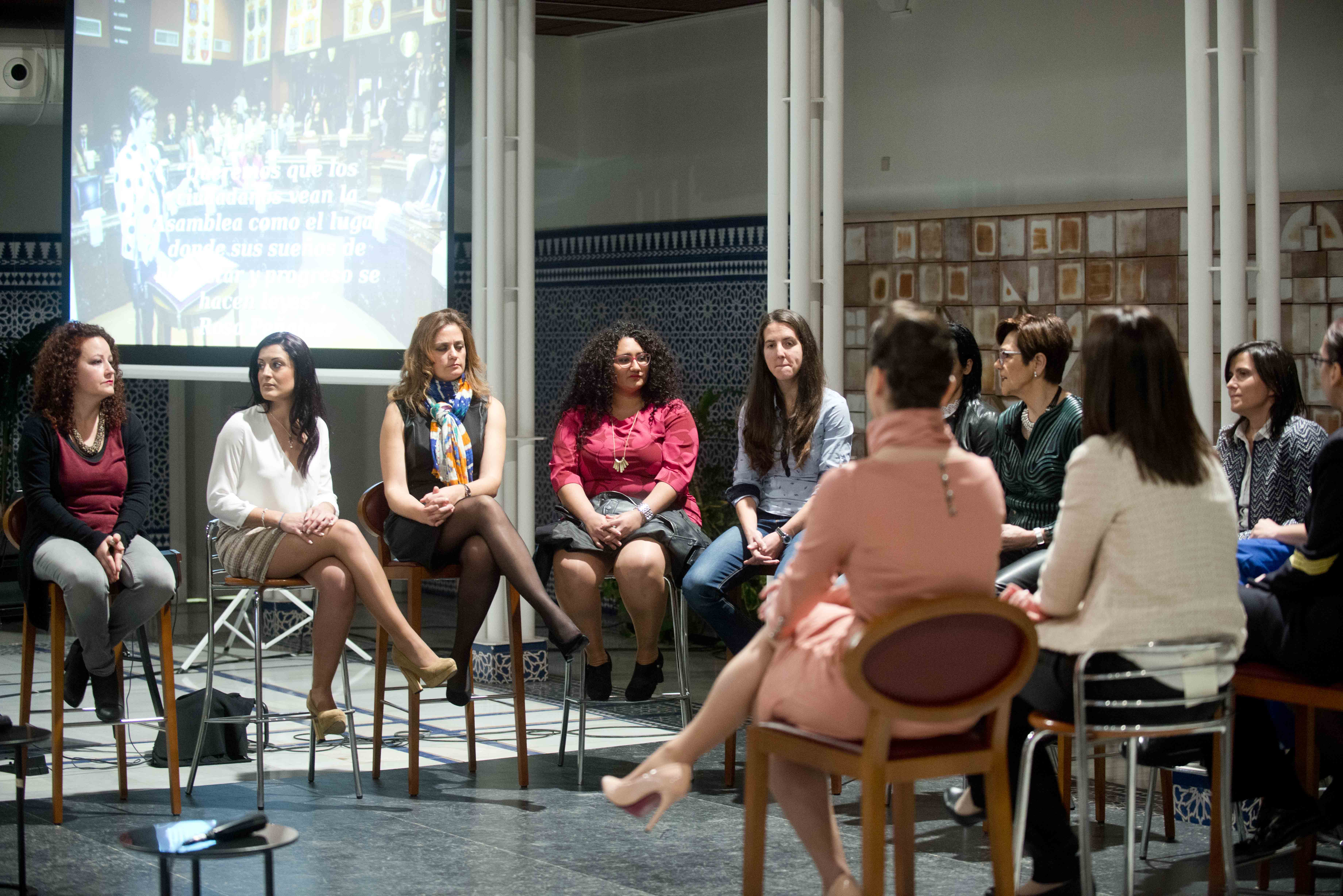 La Asamblea Regional celebra el Día Internacional de la Mujer en el Patio de los Ayuntamientos