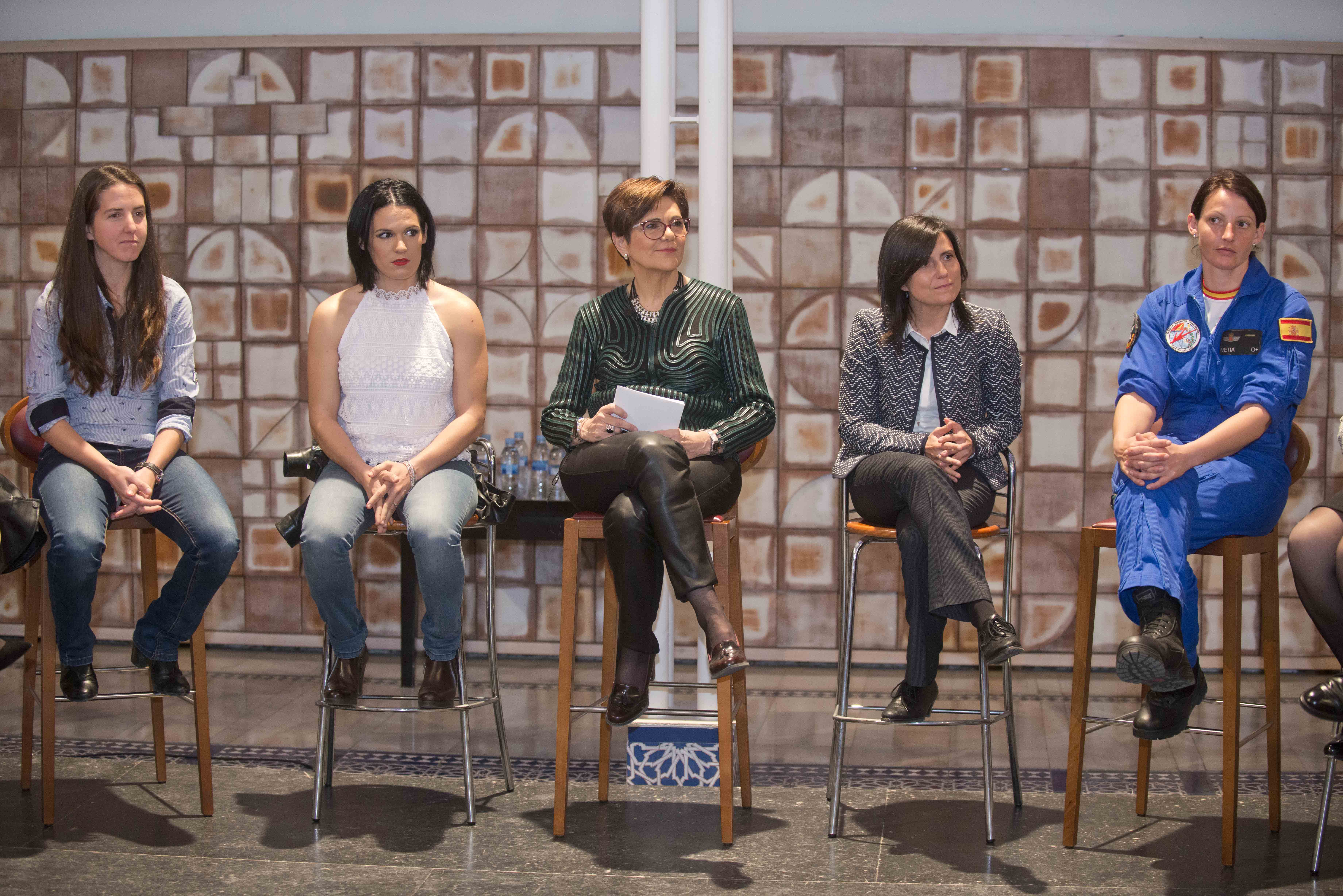 La Asamblea Regional celebra el Día Internacional de la Mujer en el Patio de los Ayuntamientos