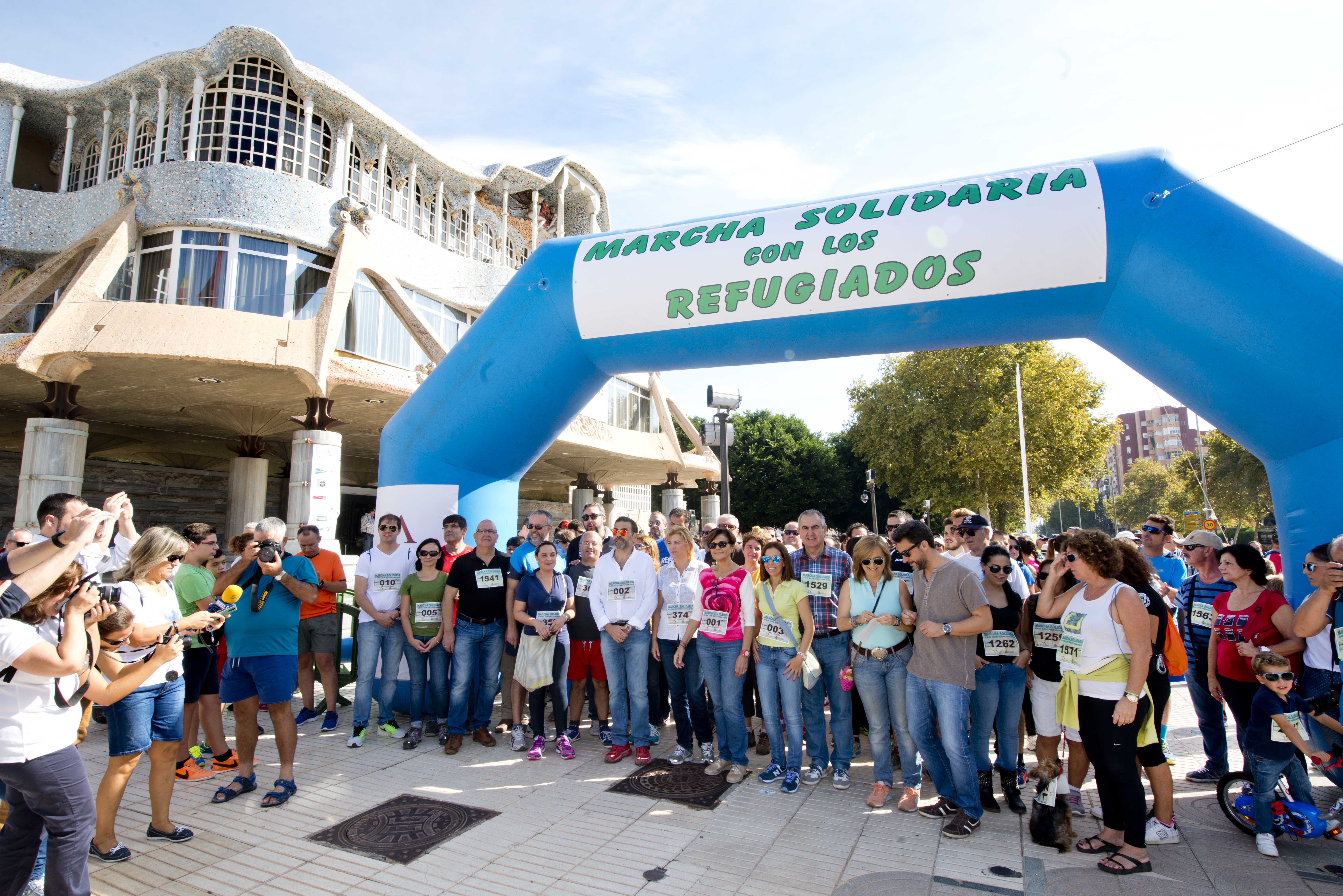 La cabecera de la marcha antes de iniciar el recorrido.