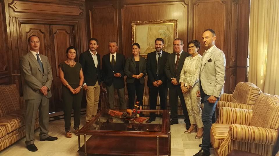 Seniors Club Murcia ha visitado la Asamblea Regional de Murcia