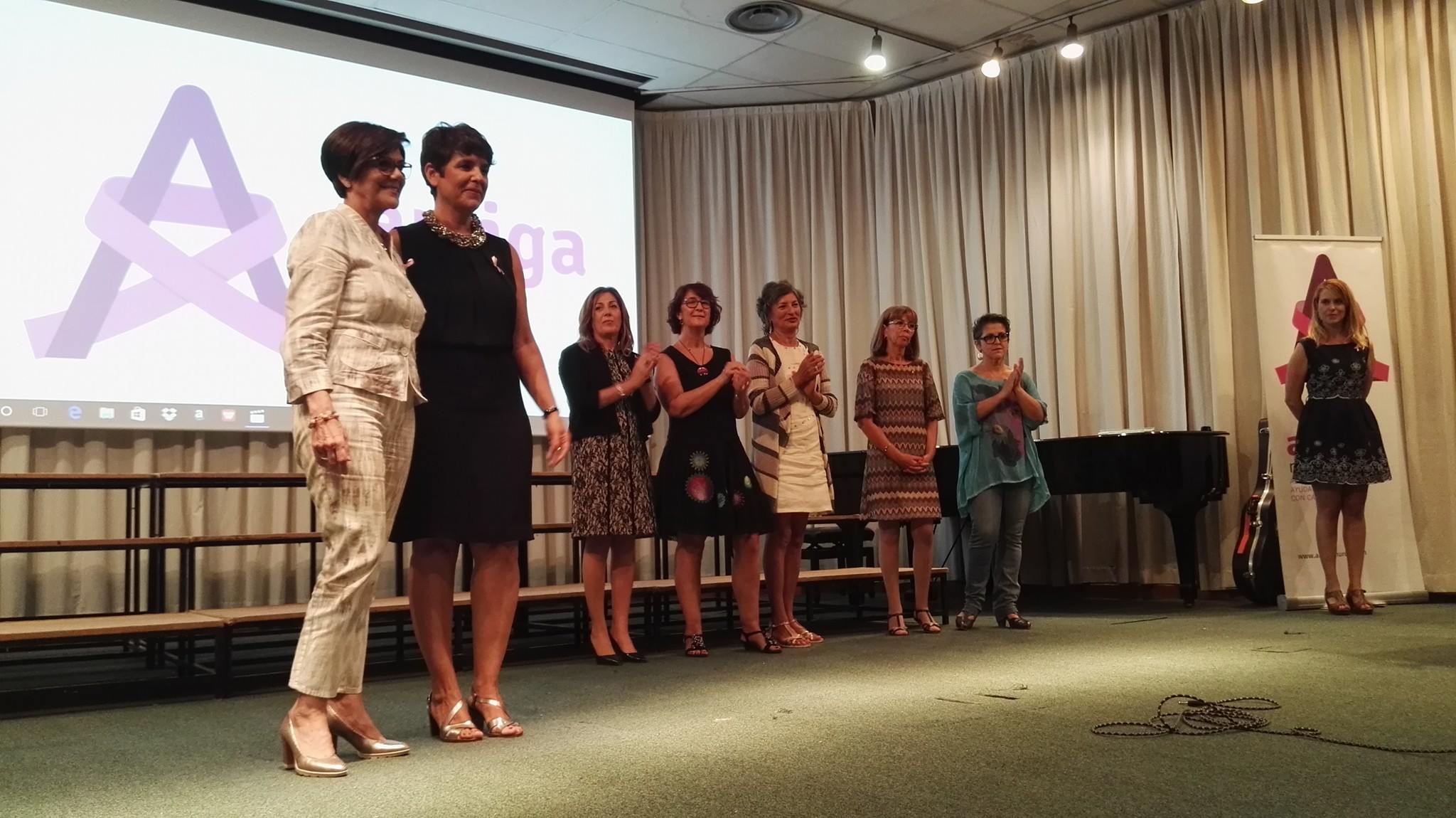 Amiga Murcia impuso anoche sus lazos solidarios