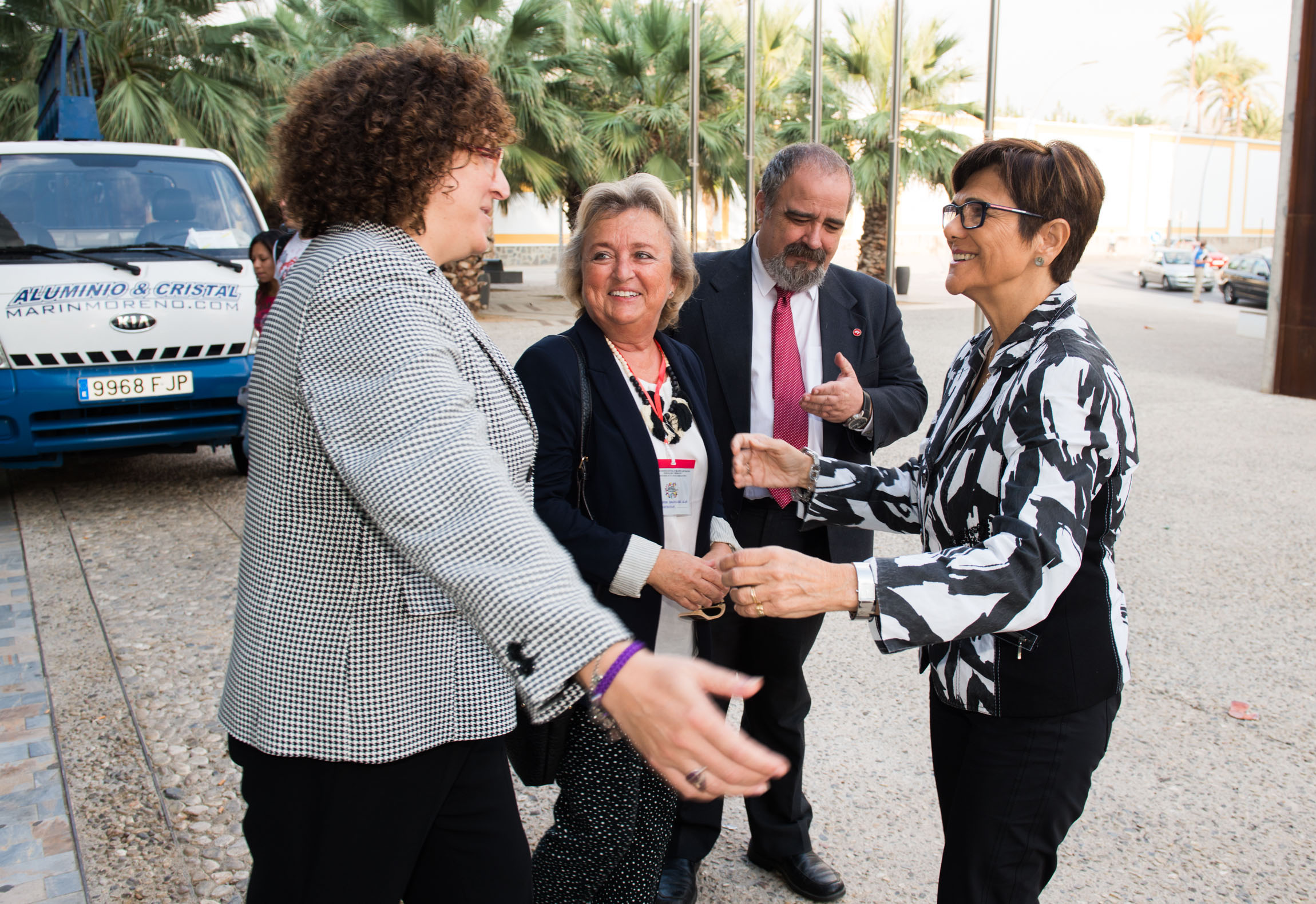 La presidenta de la Asamblea, Rosa Peñalver, presidenta de la Coordinadora Estatal de Mujeres Abogadas, Esther Martos, la abogada Teresa Balsalobre y el decano del Colegio de Abogados de Cartagena, José Muelas.
