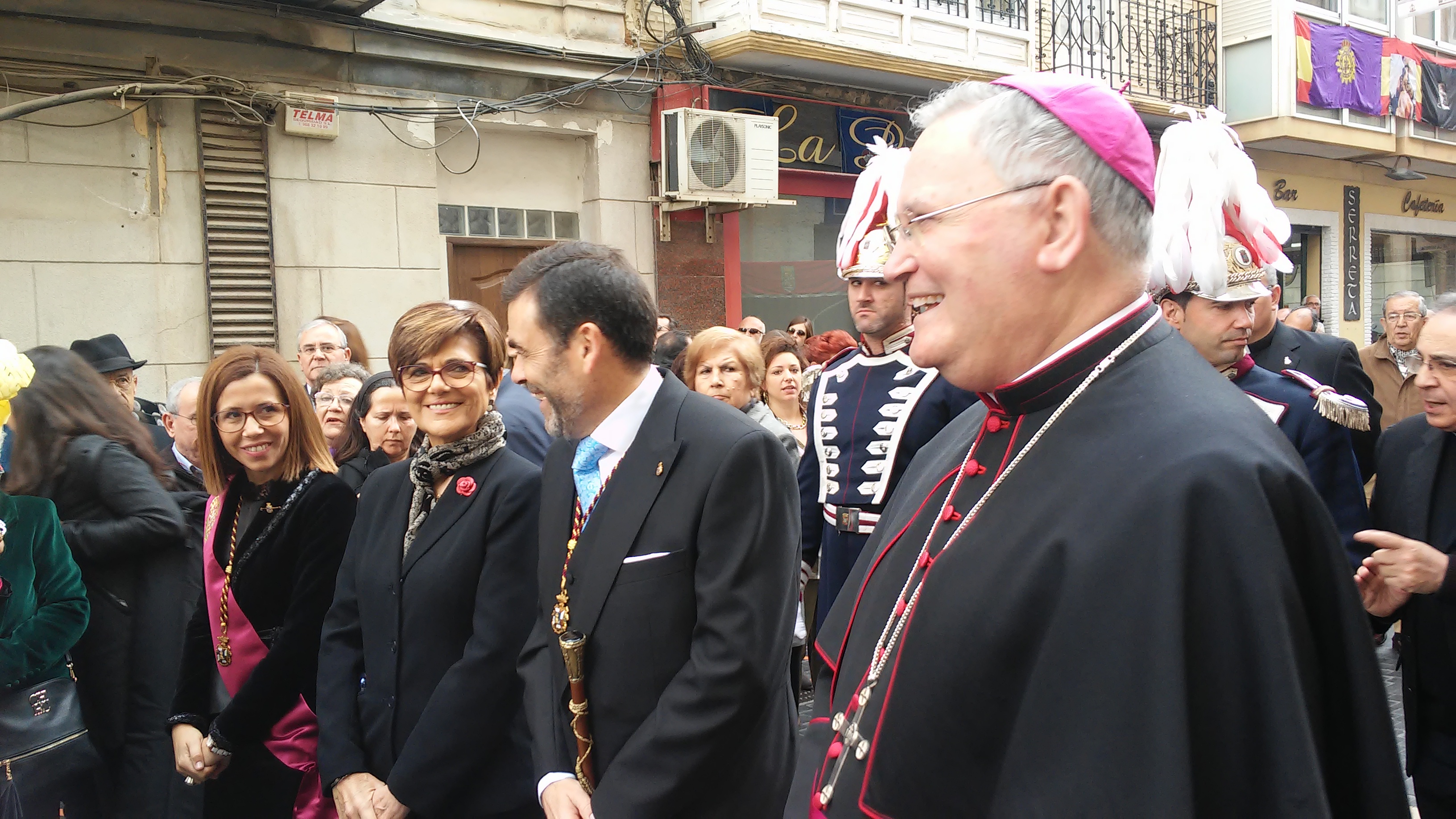 Cartagena celebra hoy a su Patrona, la Virgen de la Caridad. Un día grande lleno de sentimiento y tradición, al que se ha sumado la presidenta de la Asamblea Regional, Rosa Peñalver, asistiendo a la ofrenda de la Onza de Oro y el pregón, pronunciado por J