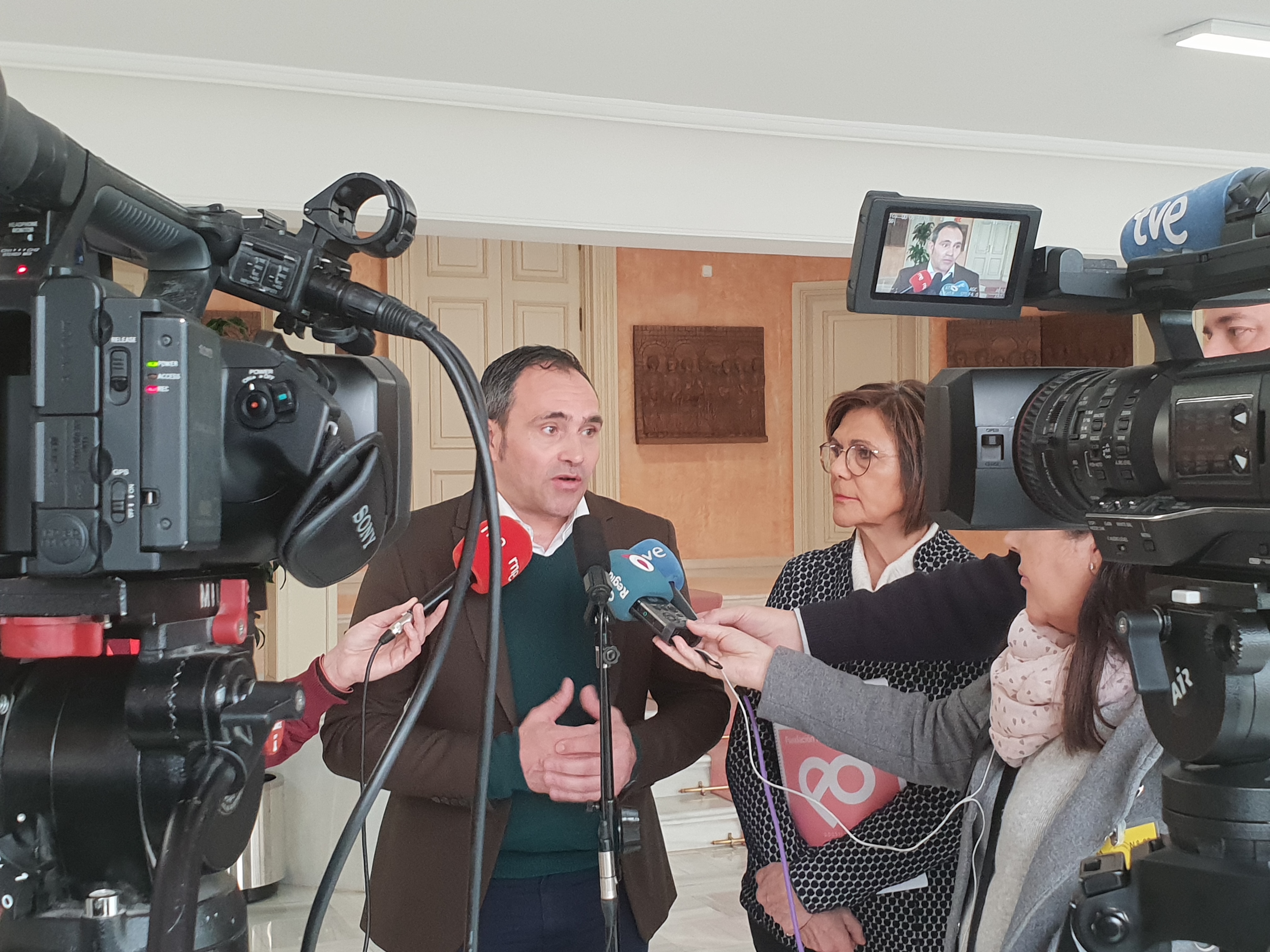La presidenta recibe a la Fundación Marcelino Oliver