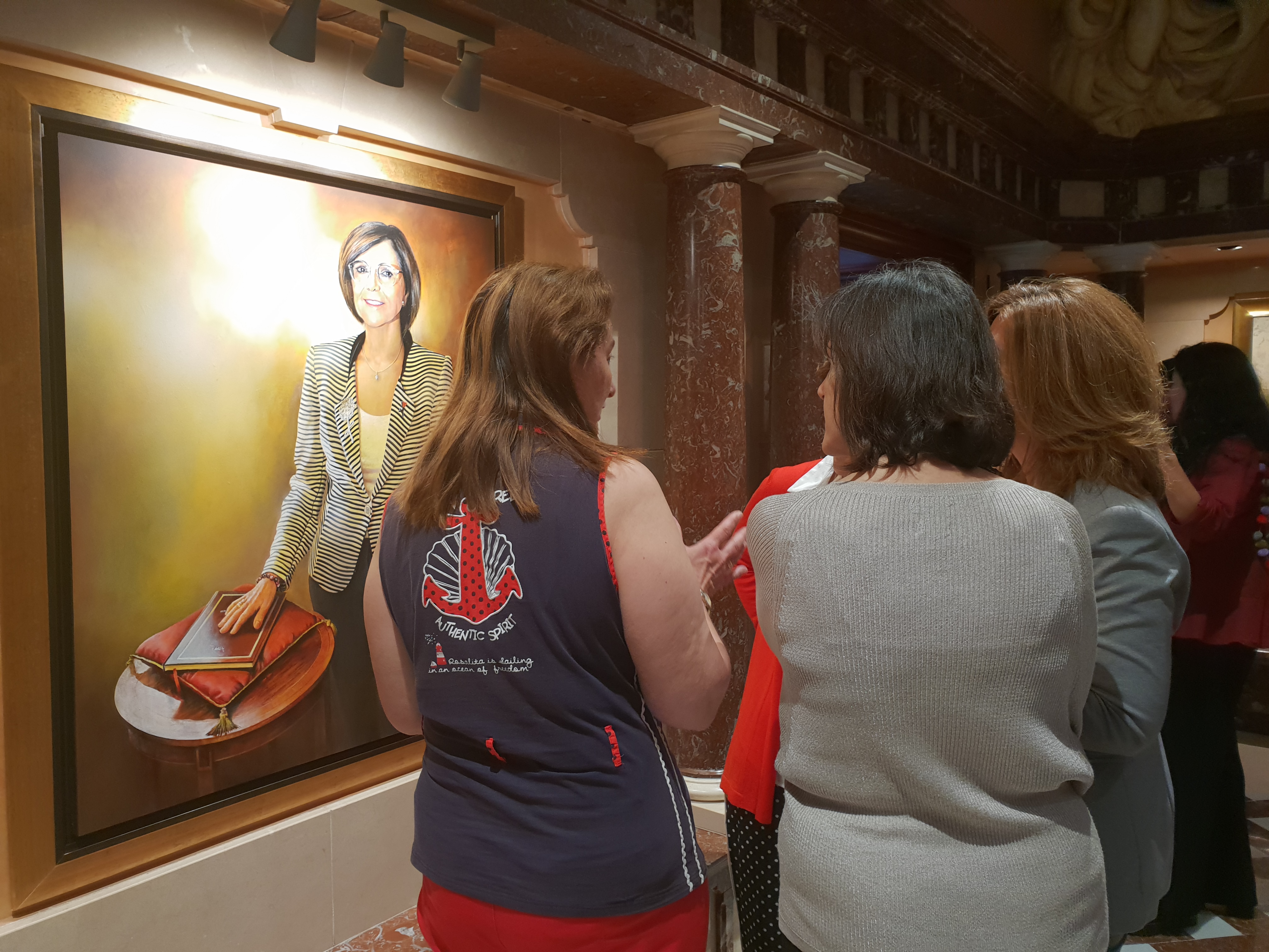 Descubrimiento y presentación del retrato oficial de la presidenta de la Asamblea, Rosa Peñalver
