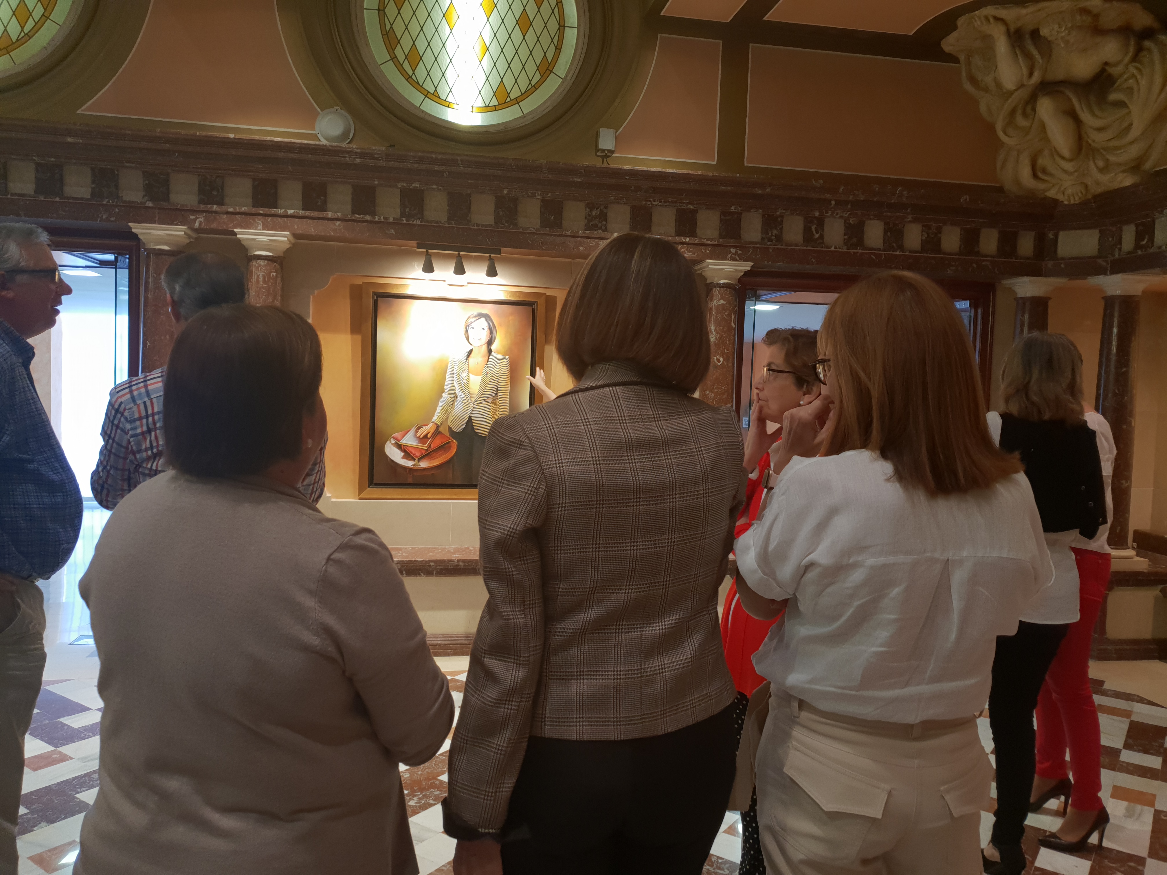 Descubrimiento y presentación del retrato oficial de la presidenta de la Asamblea, Rosa Peñalver
