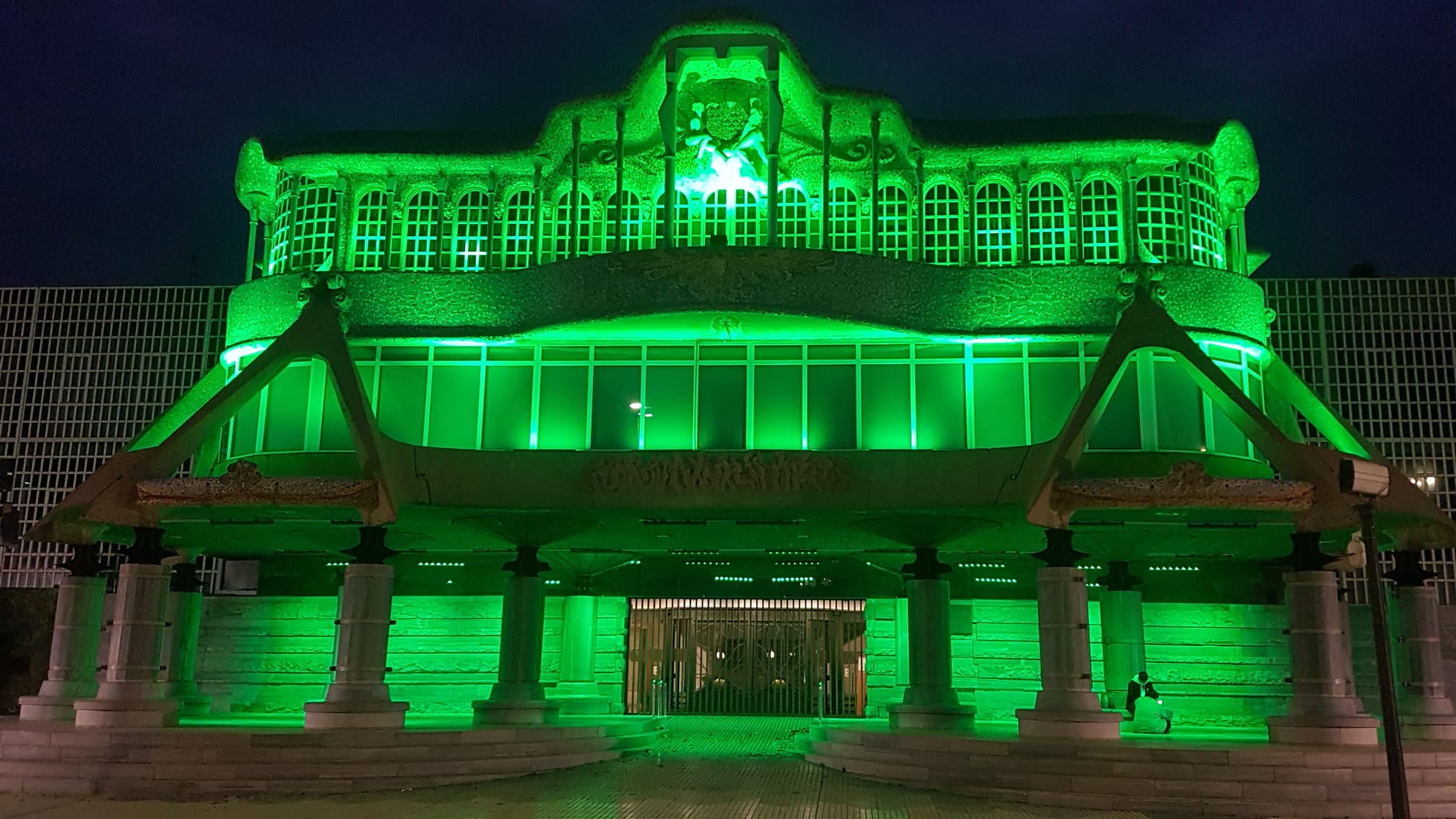 La Asamblea Regional se ha iluminado de color verde para conmemorar el Día Mundial contra el Cáncer