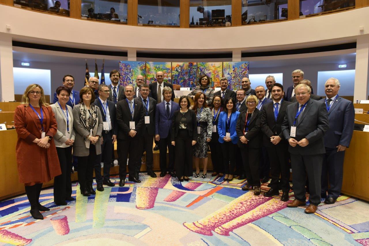 La presidenta de la Asamblea Regional, Rosa Peñalver, participa en Azores en el plenario de CALRE