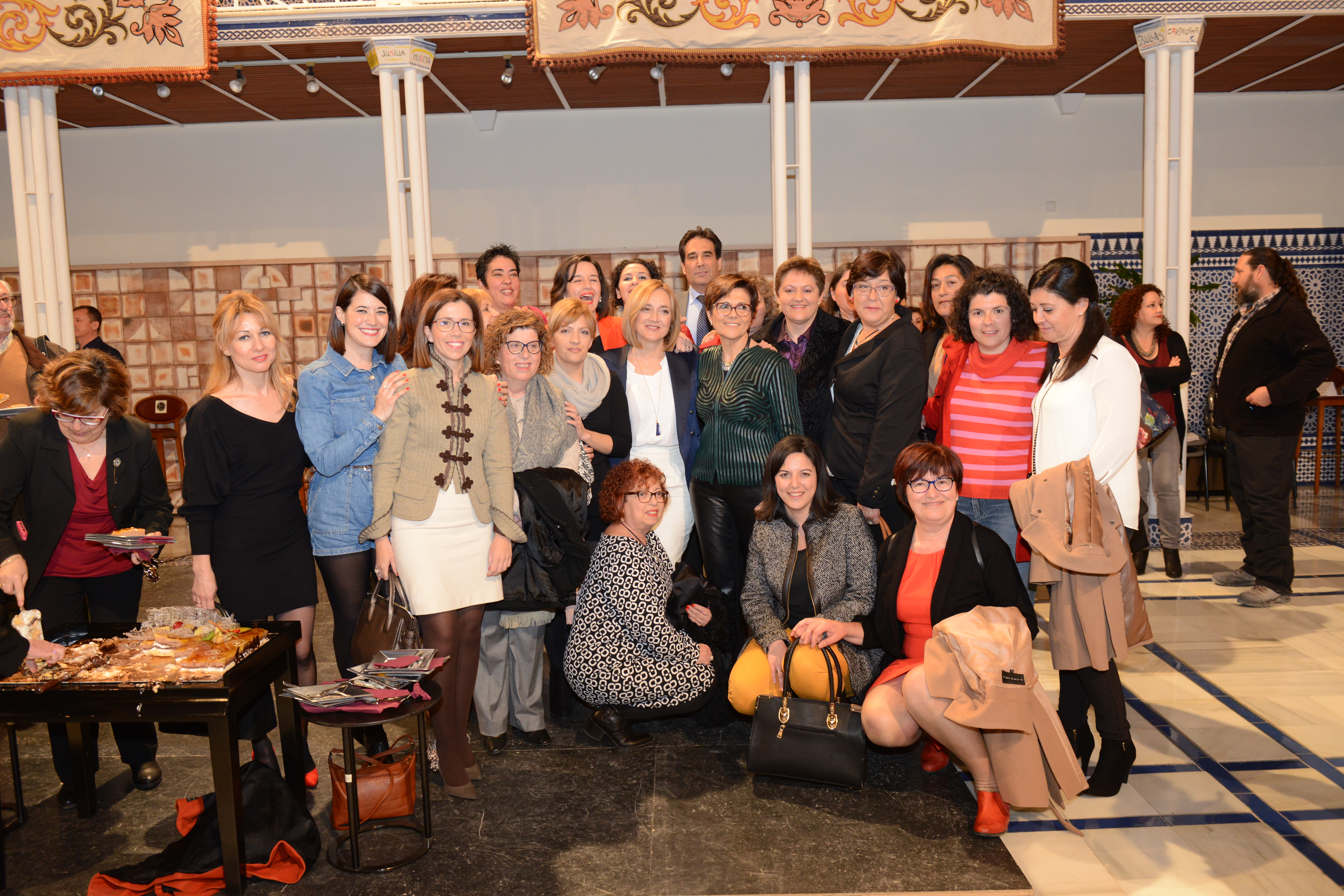 La Asamblea Regional celebra el Día Internacional de la Mujer en el Patio de los Ayuntamientos