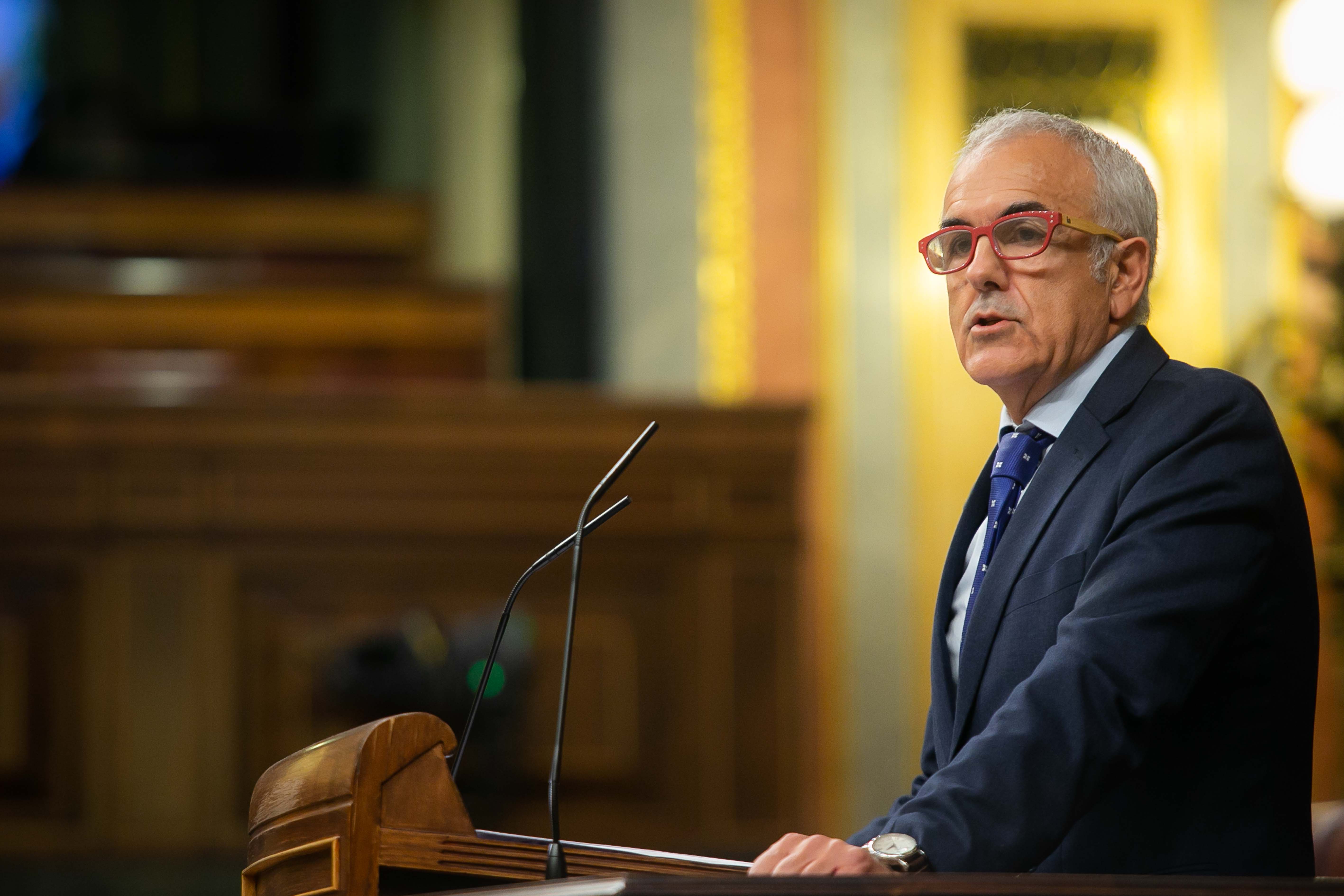 Alfonso Martínez Baños, diputado del Grupo Parlamentario Socialista, durante su intervención