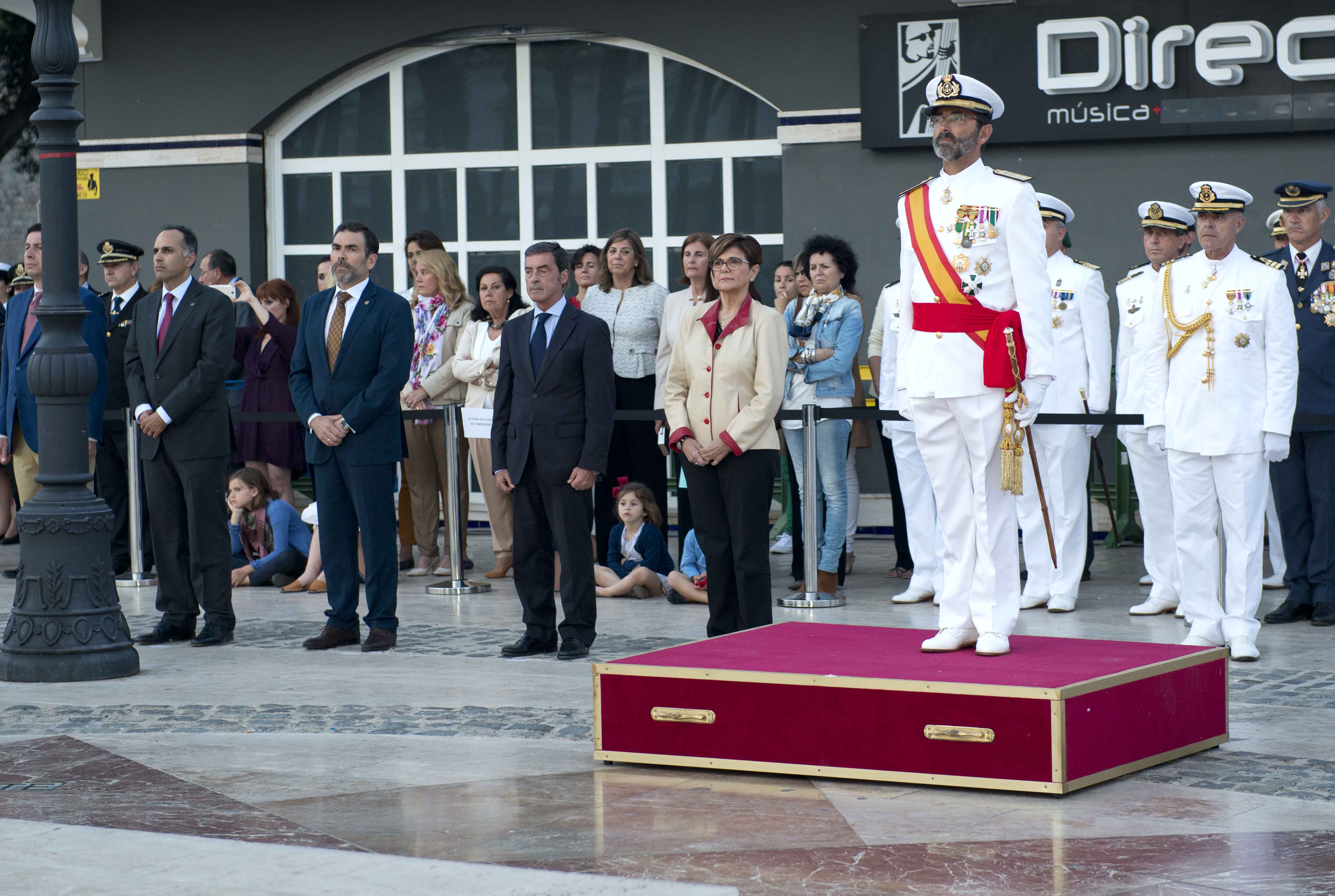 Acto solemne de arriado de Bandera por la celebración del Día de las Fuerzas Armadas