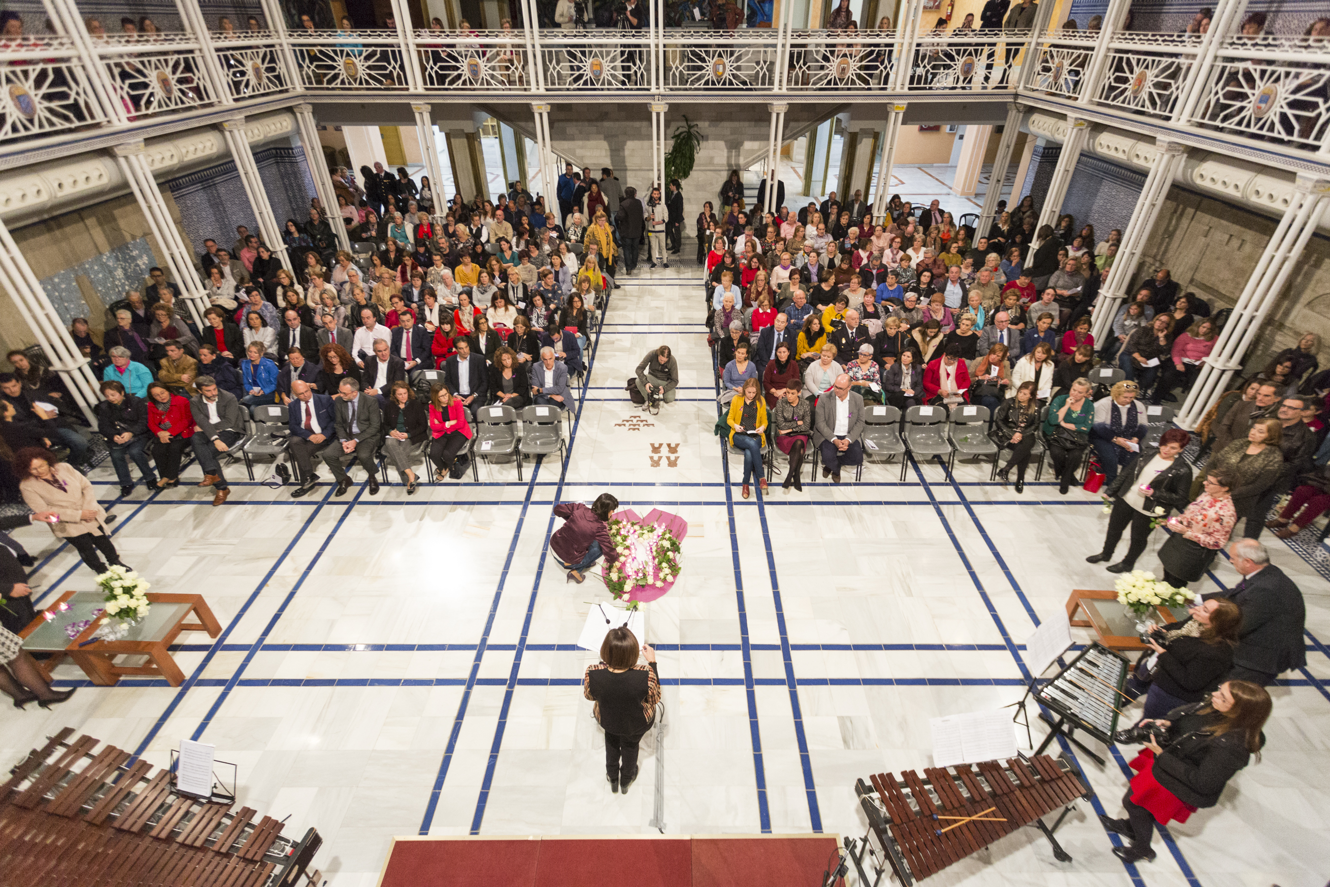 Acto homenaje a las víctimas de violencia de género