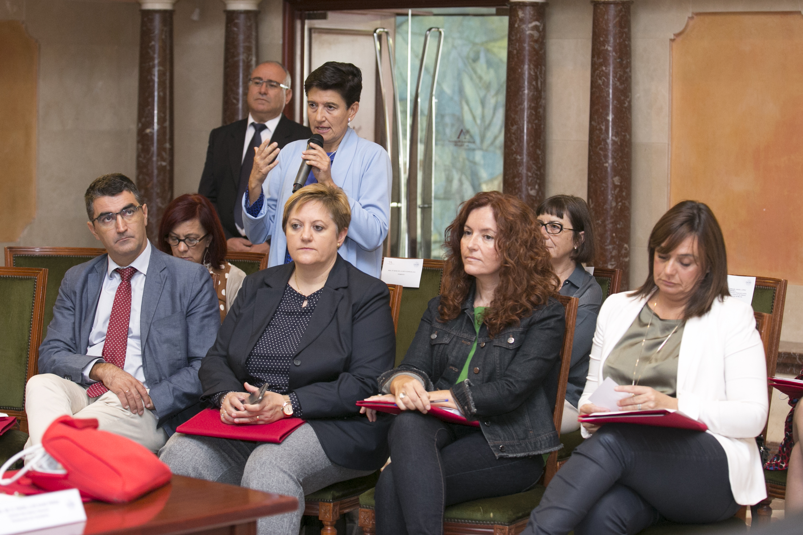 Conferencia de María del Mar García Calvente, “El impacto de cuidar sobre la salud de las personas cuidadoras: un exponente de las desigualdades de género”