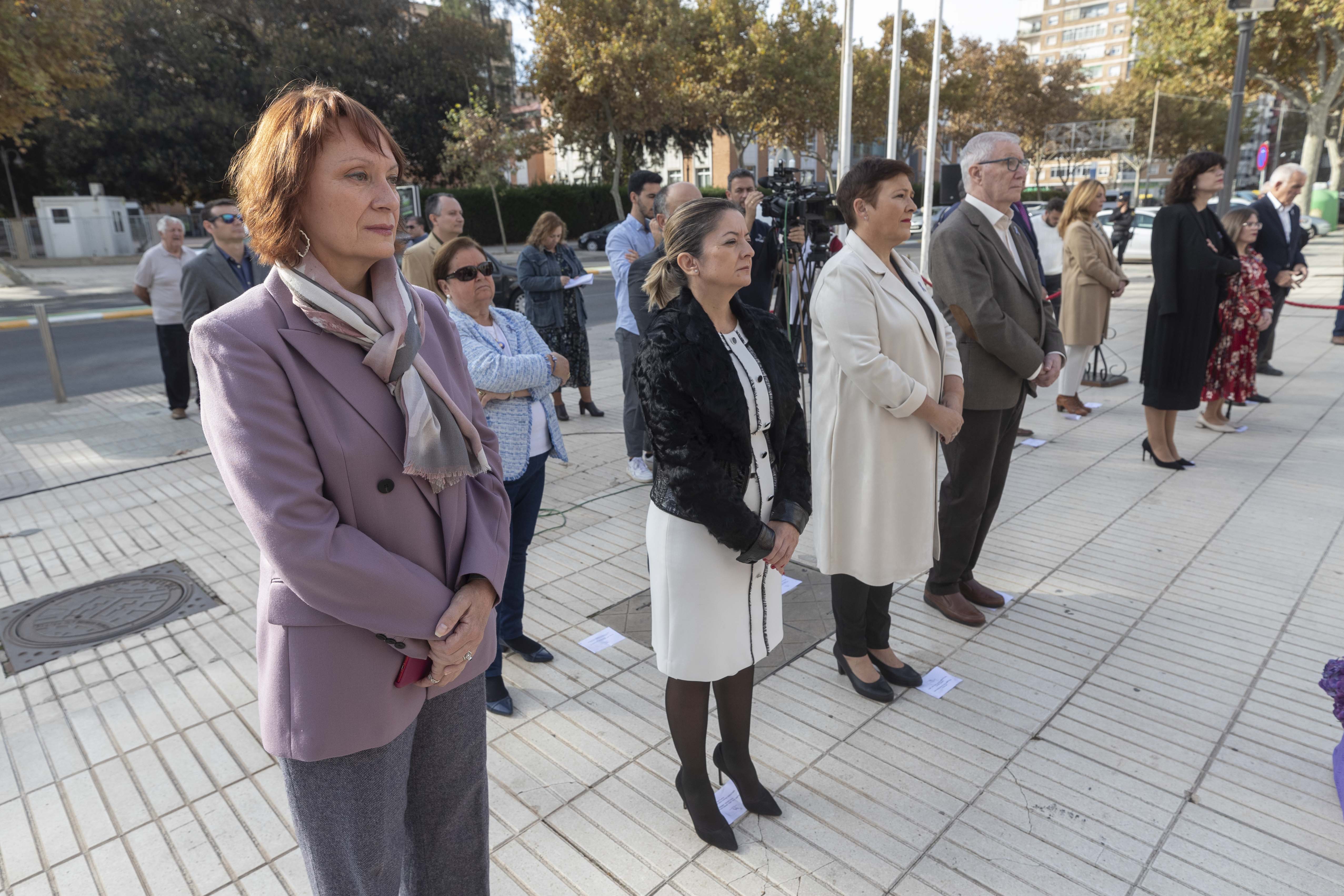 Asistentes al acto institucional del 25N