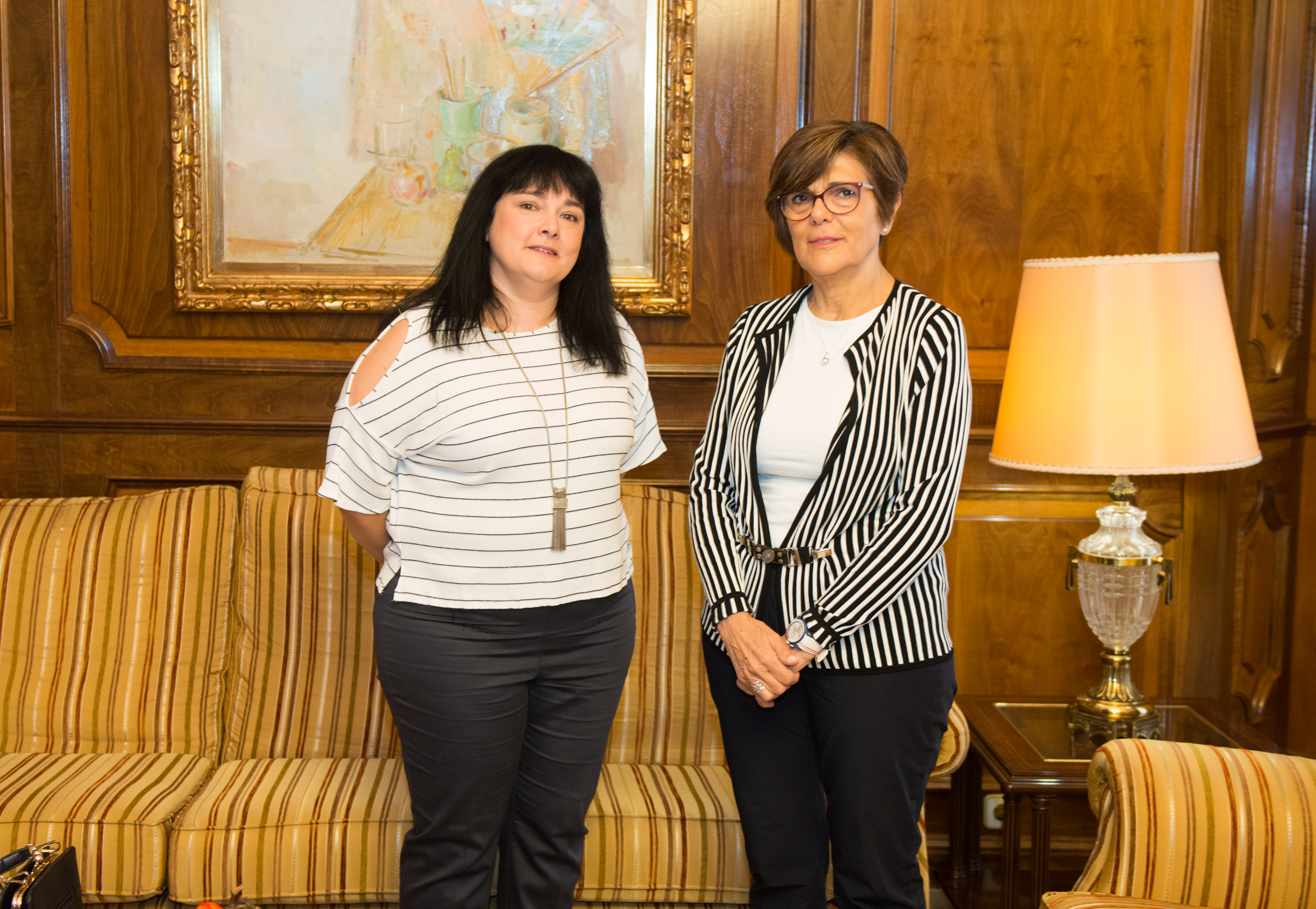 La presidenta de la Asamblea Regional, Rosa Peñalver, ha recibido a la alcaldesa de Librilla, María del Mar Hernández Porrras