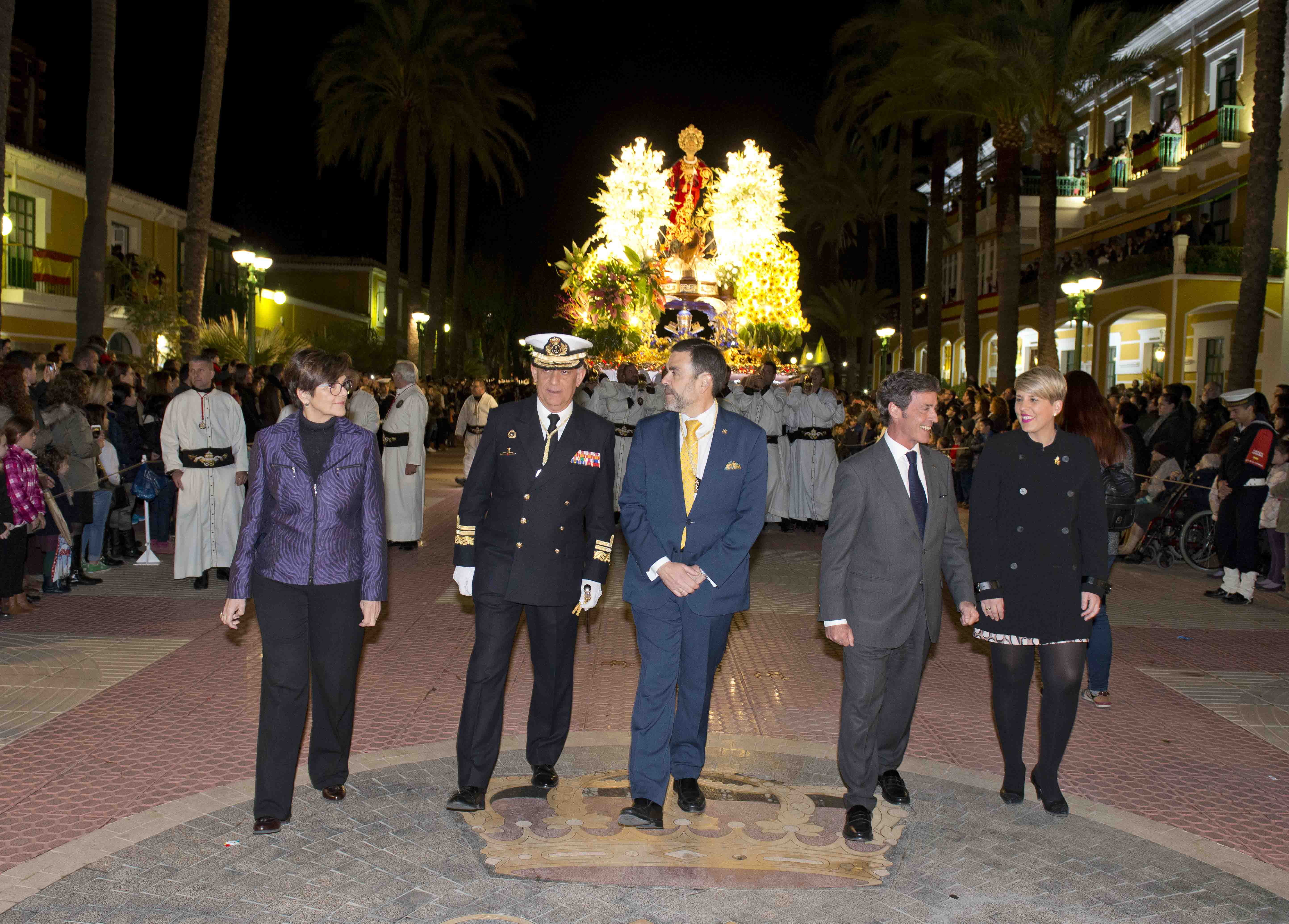 La presidenta de la Asamblea ha participado en el Martes Santo cartagenero