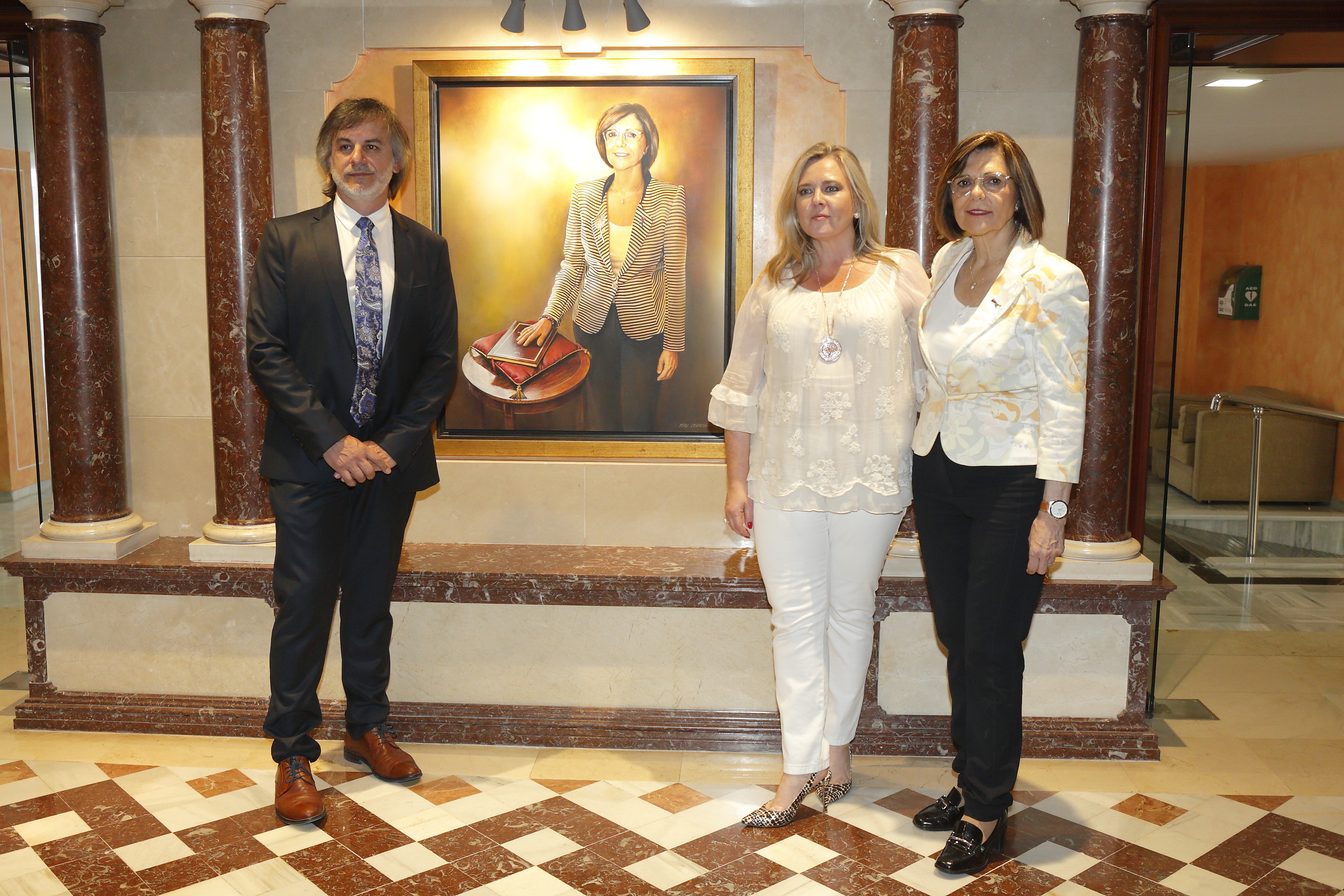 Descubrimiento y presentación del retrato oficial de la presidenta de la Asamblea, Rosa Peñalver
