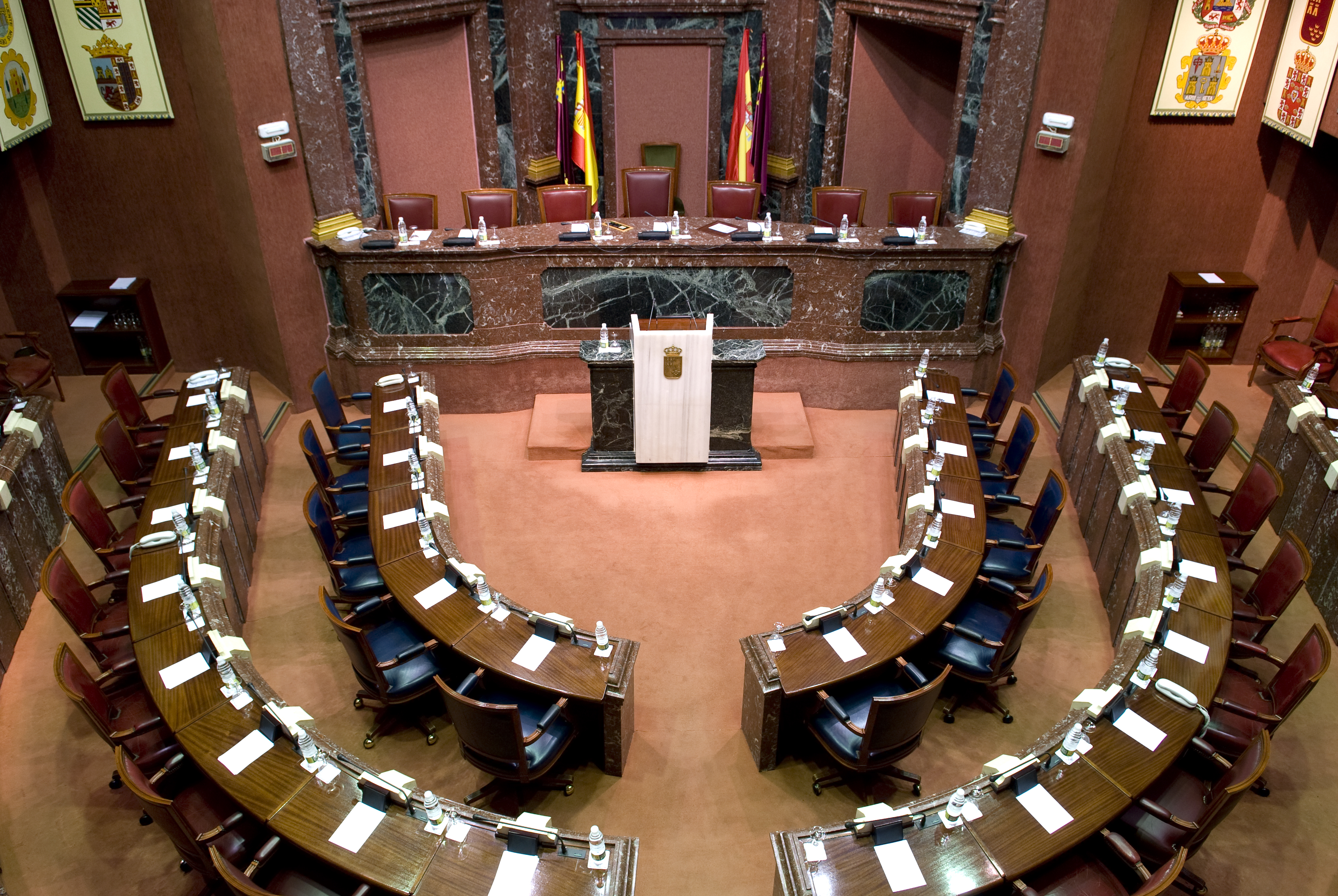 Salón de Plenos de la Asamblea Regional de Murcia