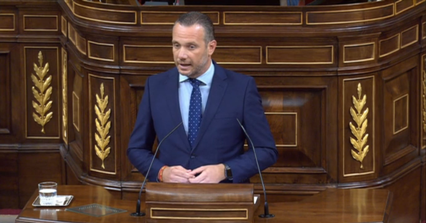 Joaquín Segado ha defendido la necesidad de un gran debate nacional sobre la eliminación de los aforamientos para evitar desigualdades