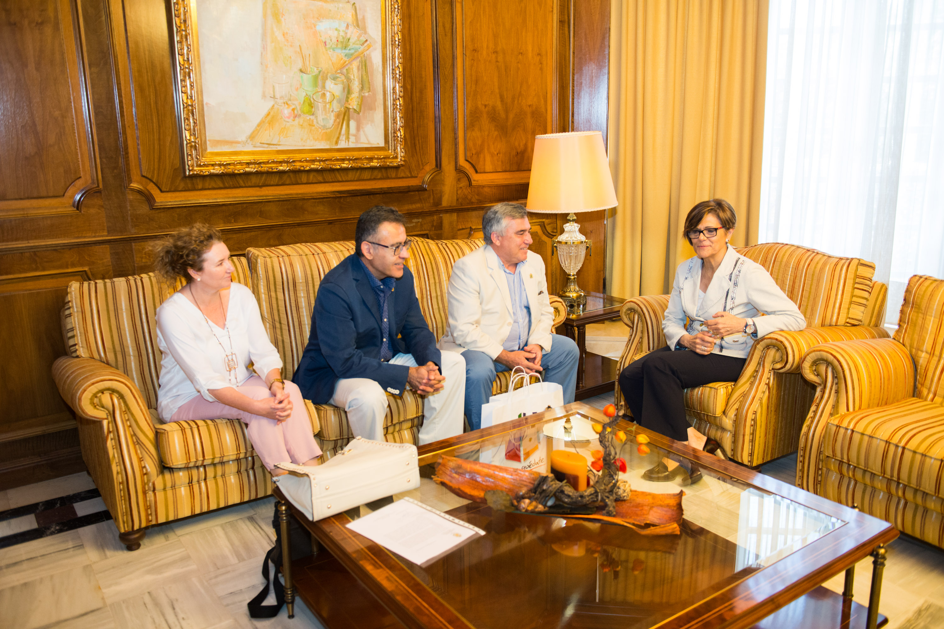 Declaraciones de la presidenta de la Asamblea Regional, Rosa Peñalver, y el presidente de la Asociación de Cronistas Oficiales de la Región de Murcia, Ricardo Montes Bernárdez