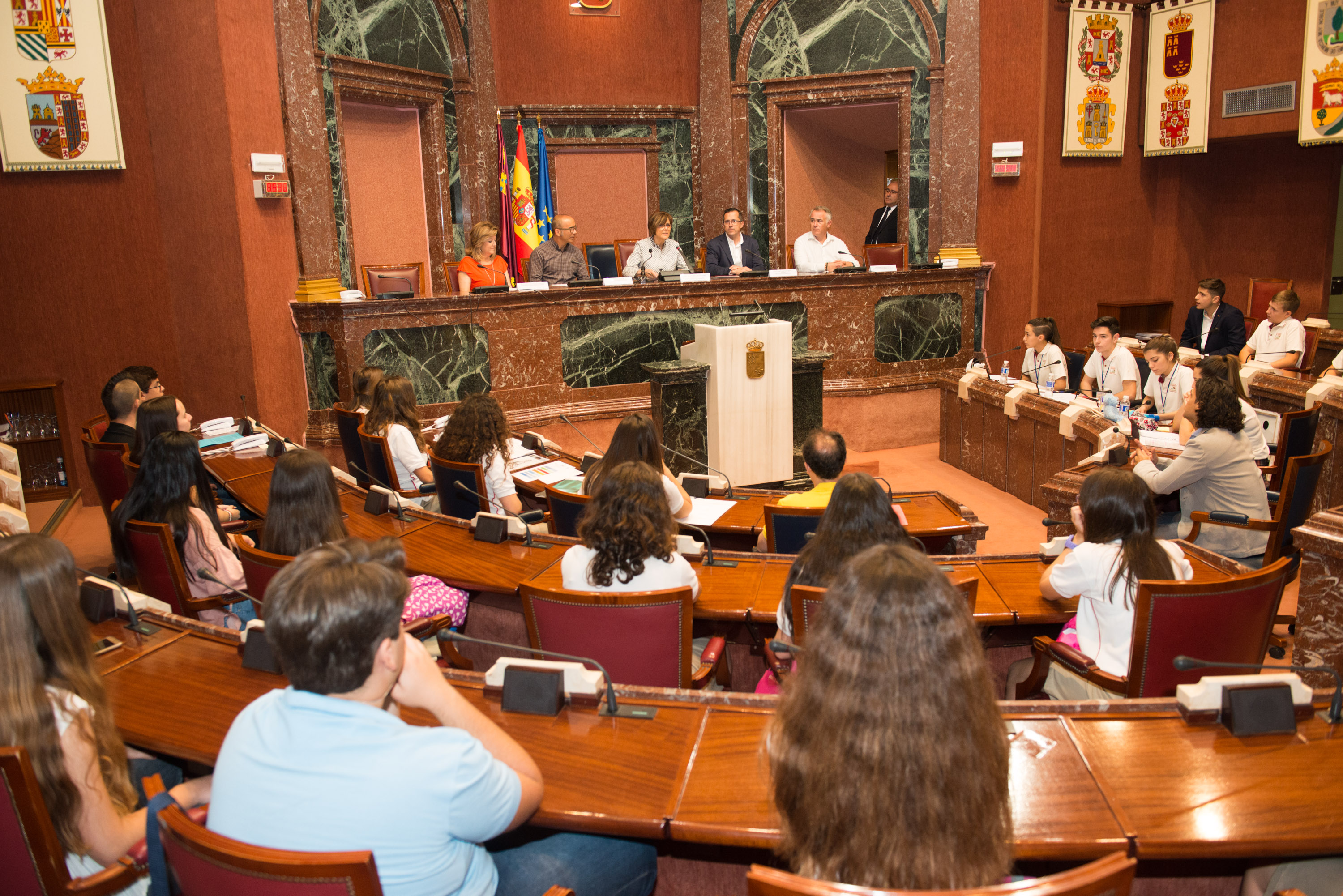 Debate escolar entre los colegios Miralmonte y Virgen del Pasico