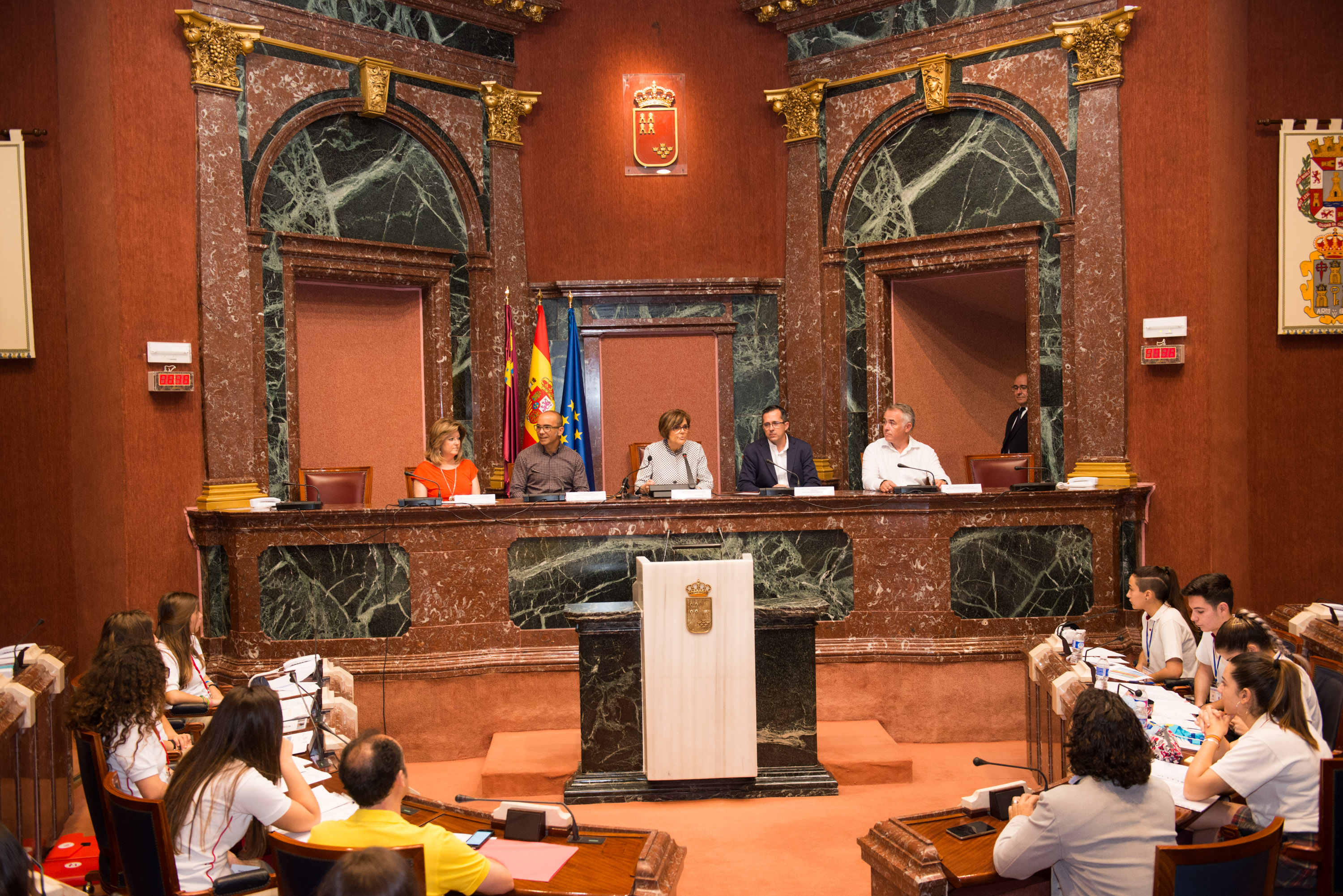 Debate escolar entre los colegios Miralmonte y Virgen del Pasico