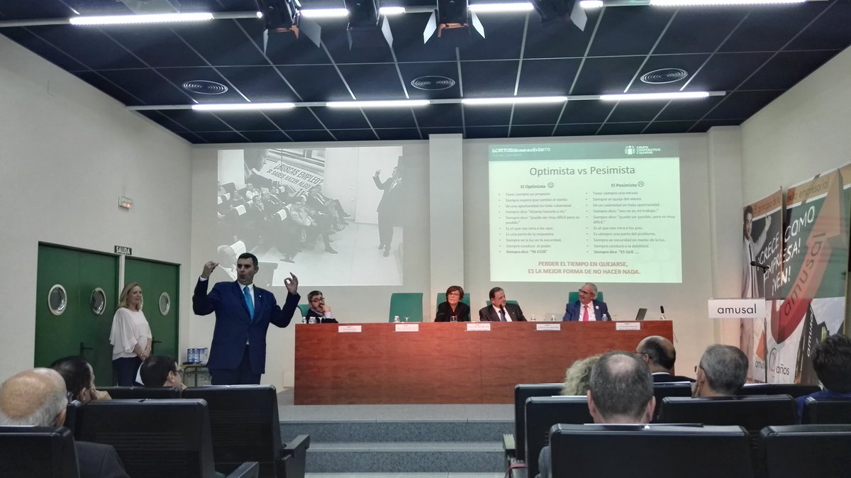 La presidenta de la Cámara, Rosa Peñalver, clausura la XXX Asamblea General de Amusal