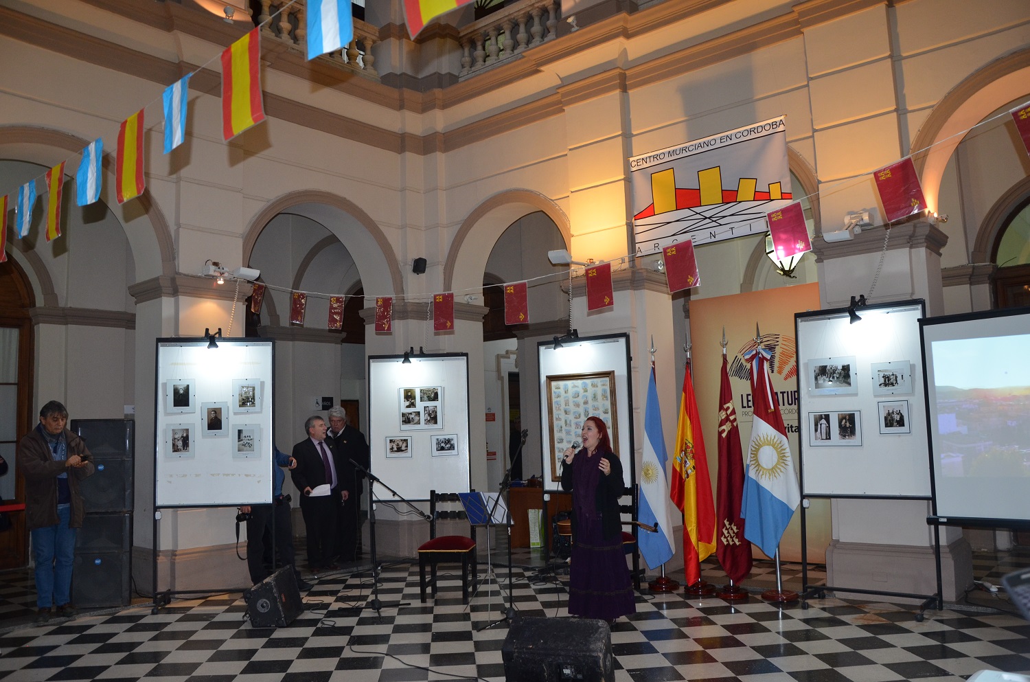 La presidenta de la Asamblea Regional, Rosa Peñalver, participó el pasado martes en el acto de apertura de la Semana de Murcia en Córdoba, Argentina