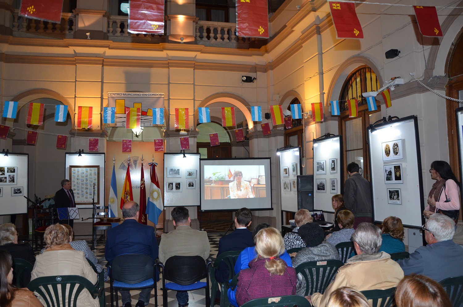 La presidenta de la Asamblea Regional, Rosa Peñalver, participó el pasado martes en el acto de apertura de la Semana de Murcia en Córdoba, Argentina