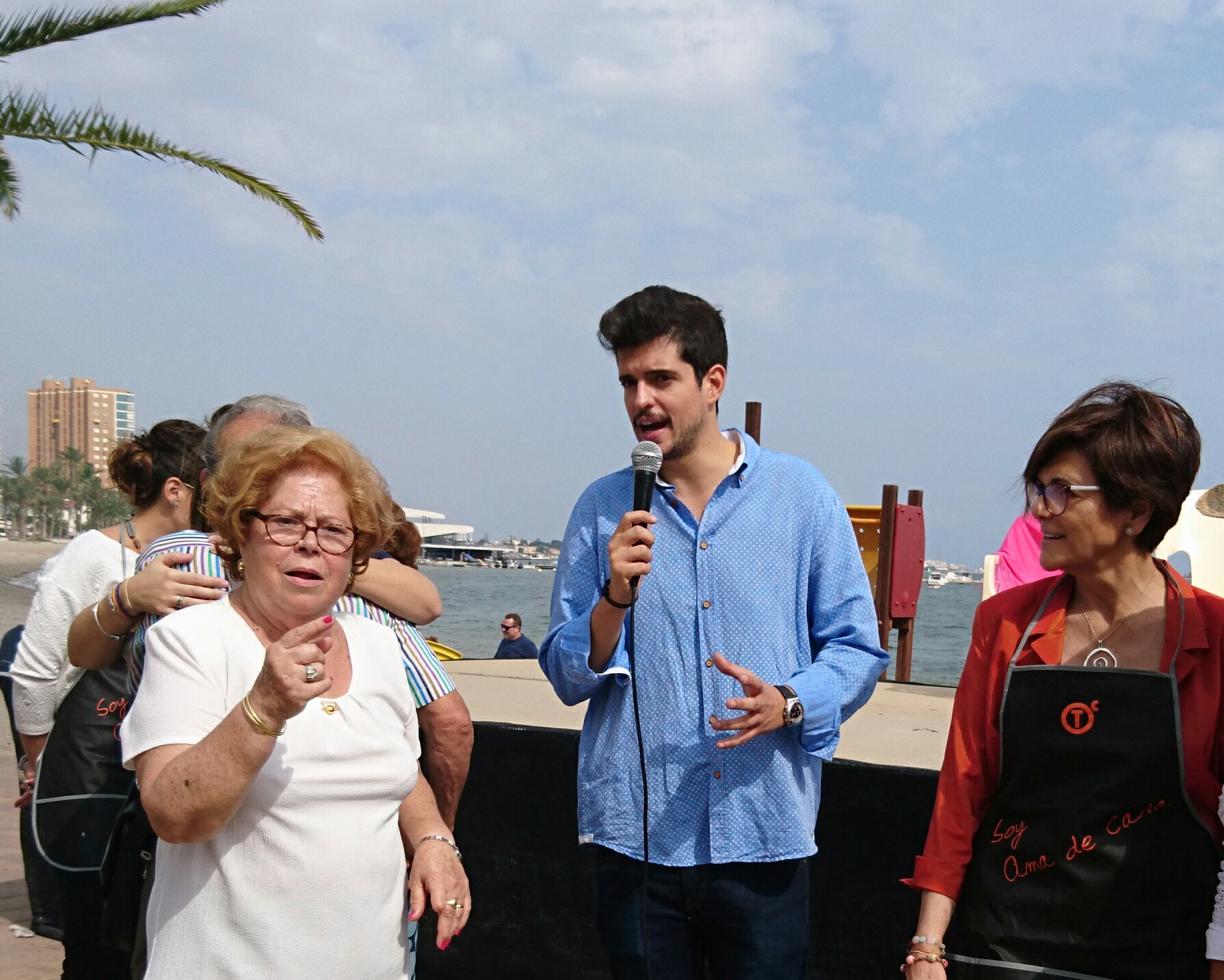La presidenta ha asistido a la jornada de convivencia de Thader Consumo