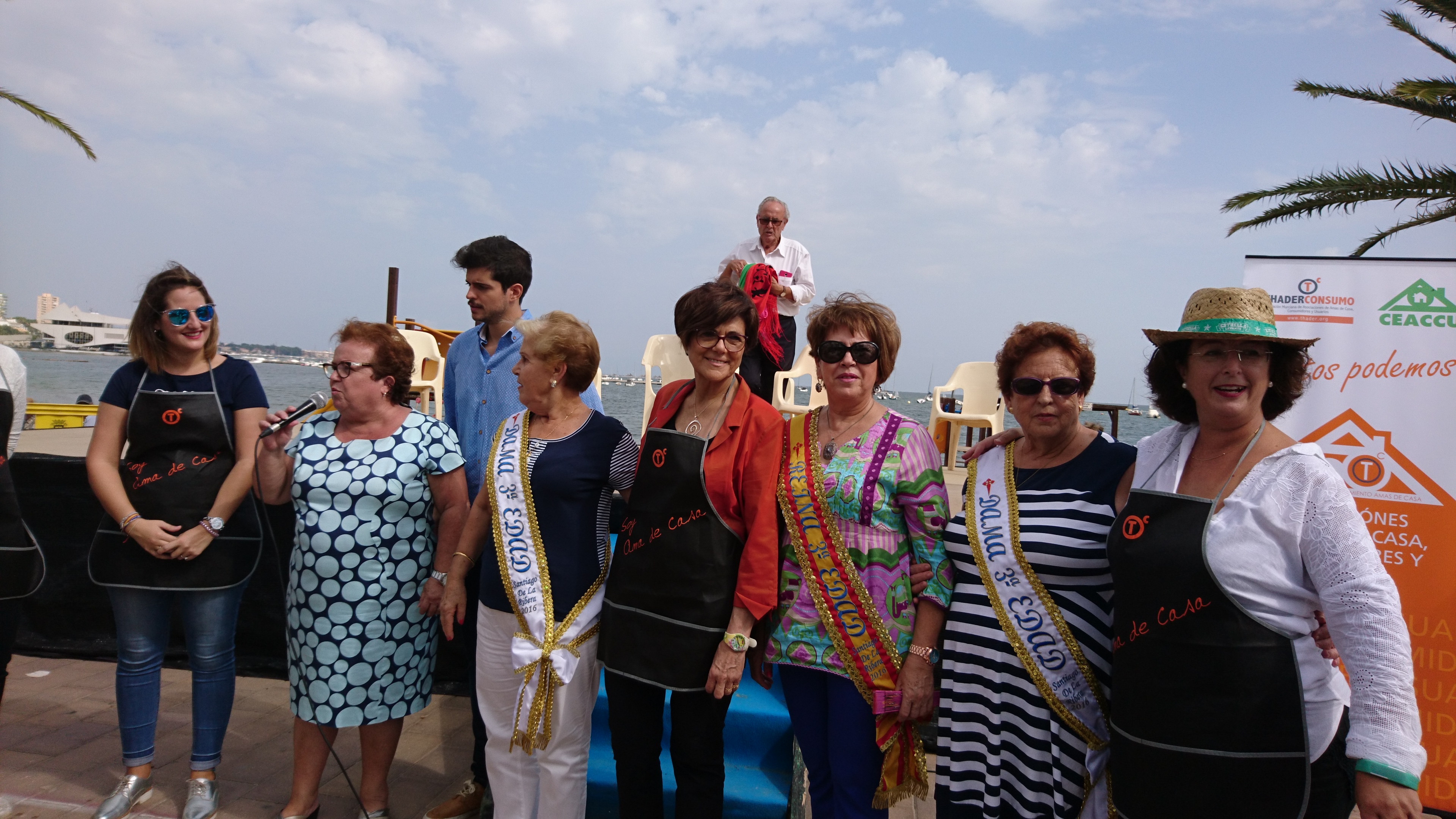 La presidenta ha asistido a la jornada de convivencia de Thader Consumo
