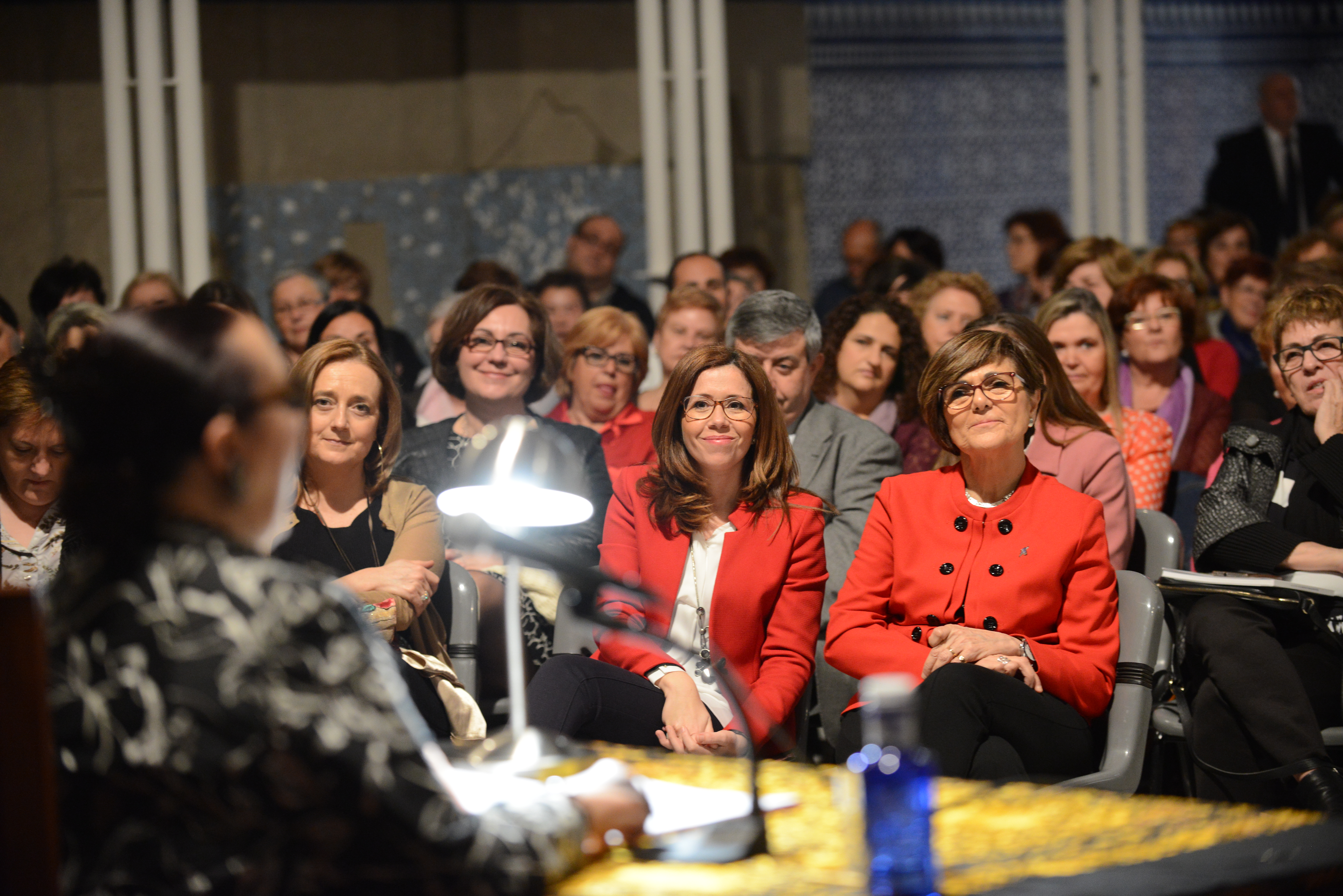 La Asamblea Regional de Murcia ha celebrado con Martirio el Día Internacional de la Mujer
