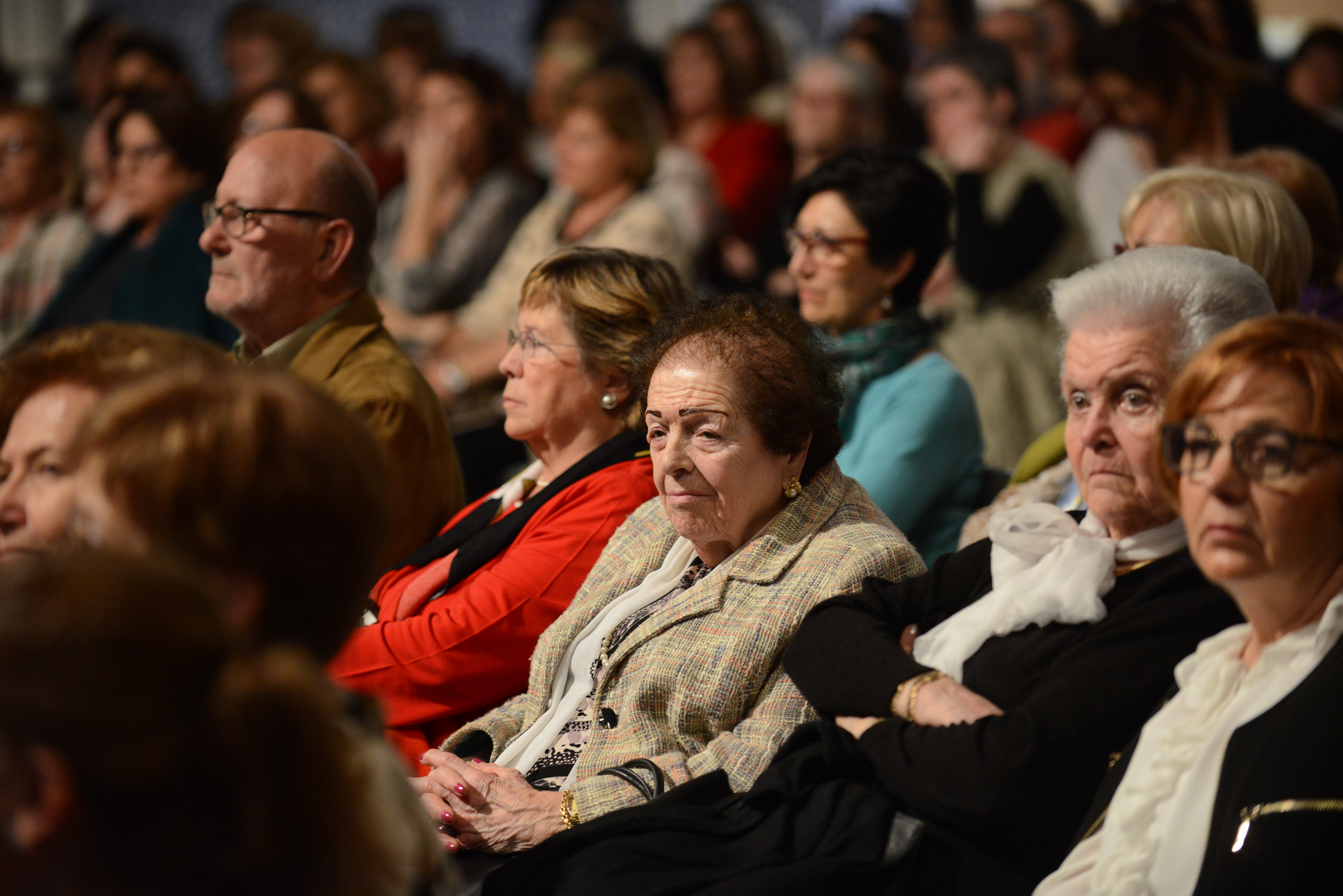 La Asamblea Regional de Murcia ha celebrado con Martirio el Día Internacional de la Mujer