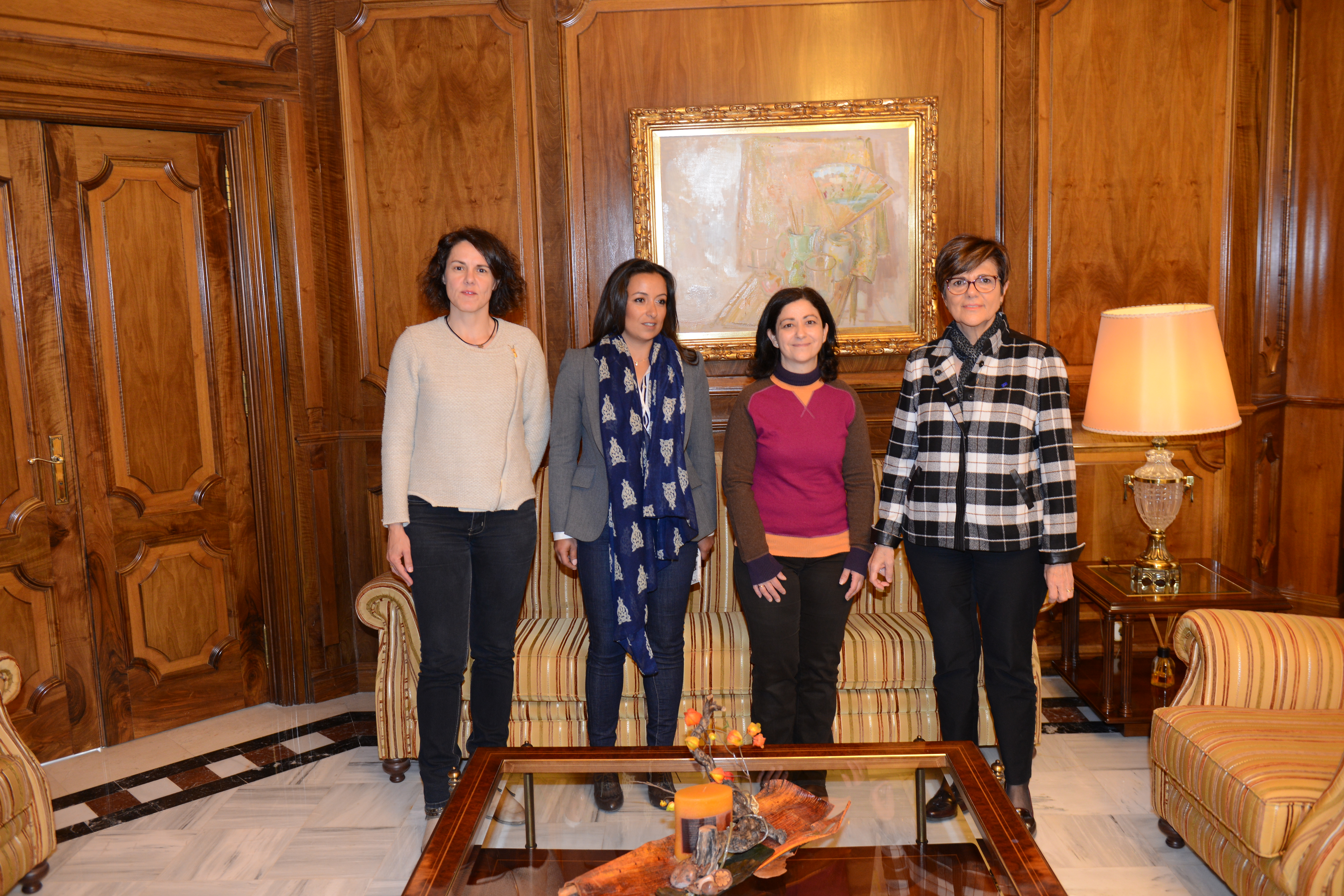 La presidenta de la Asamblea Regional, Rosa Peñalver, ha recibido a la Asociación de Padres de Futuros Altas Capacidades