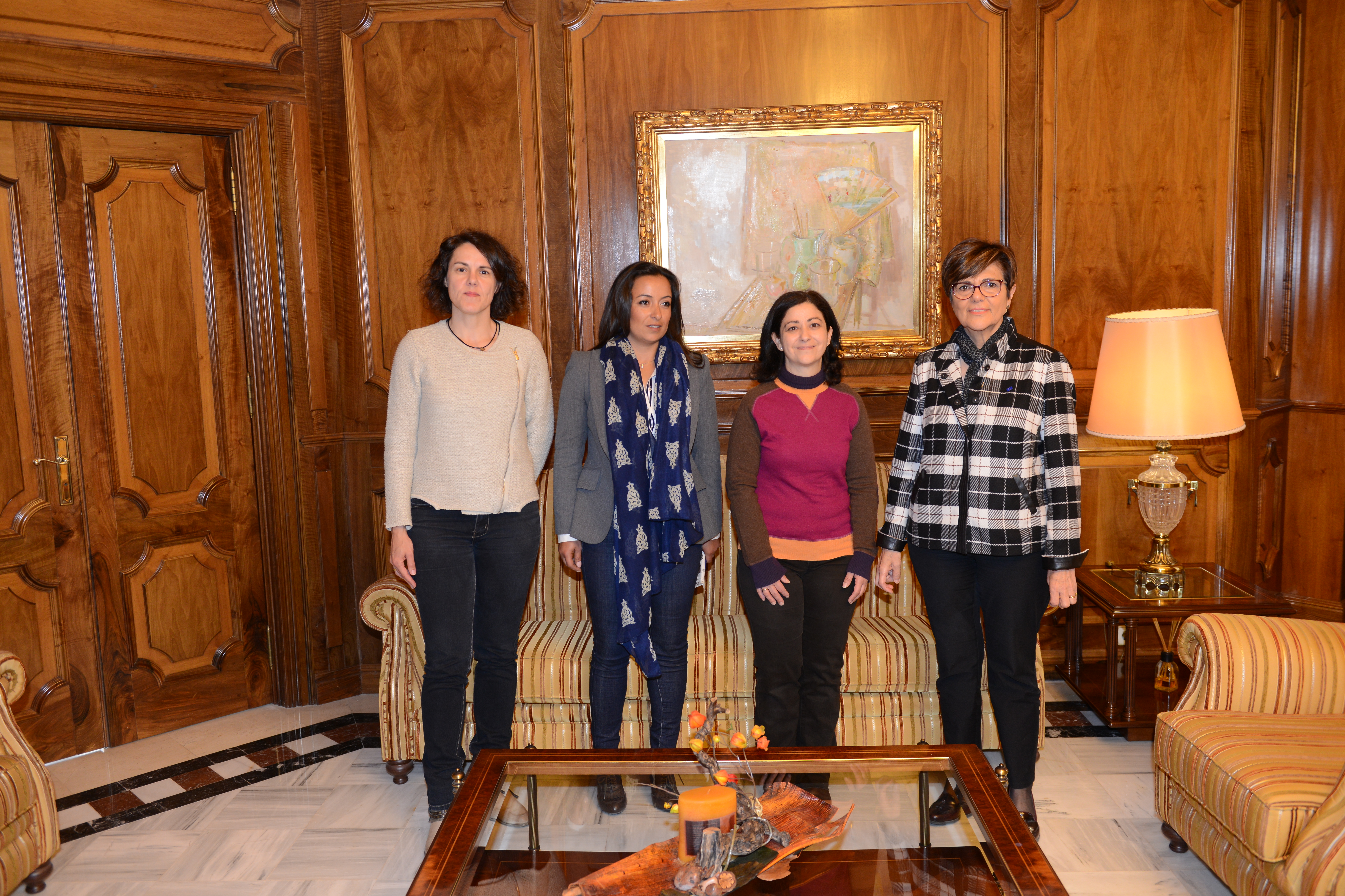 La presidenta de la Asamblea Regional, Rosa Peñalver, ha recibido a la Asociación de Padres de Futuros Altas Capacidades