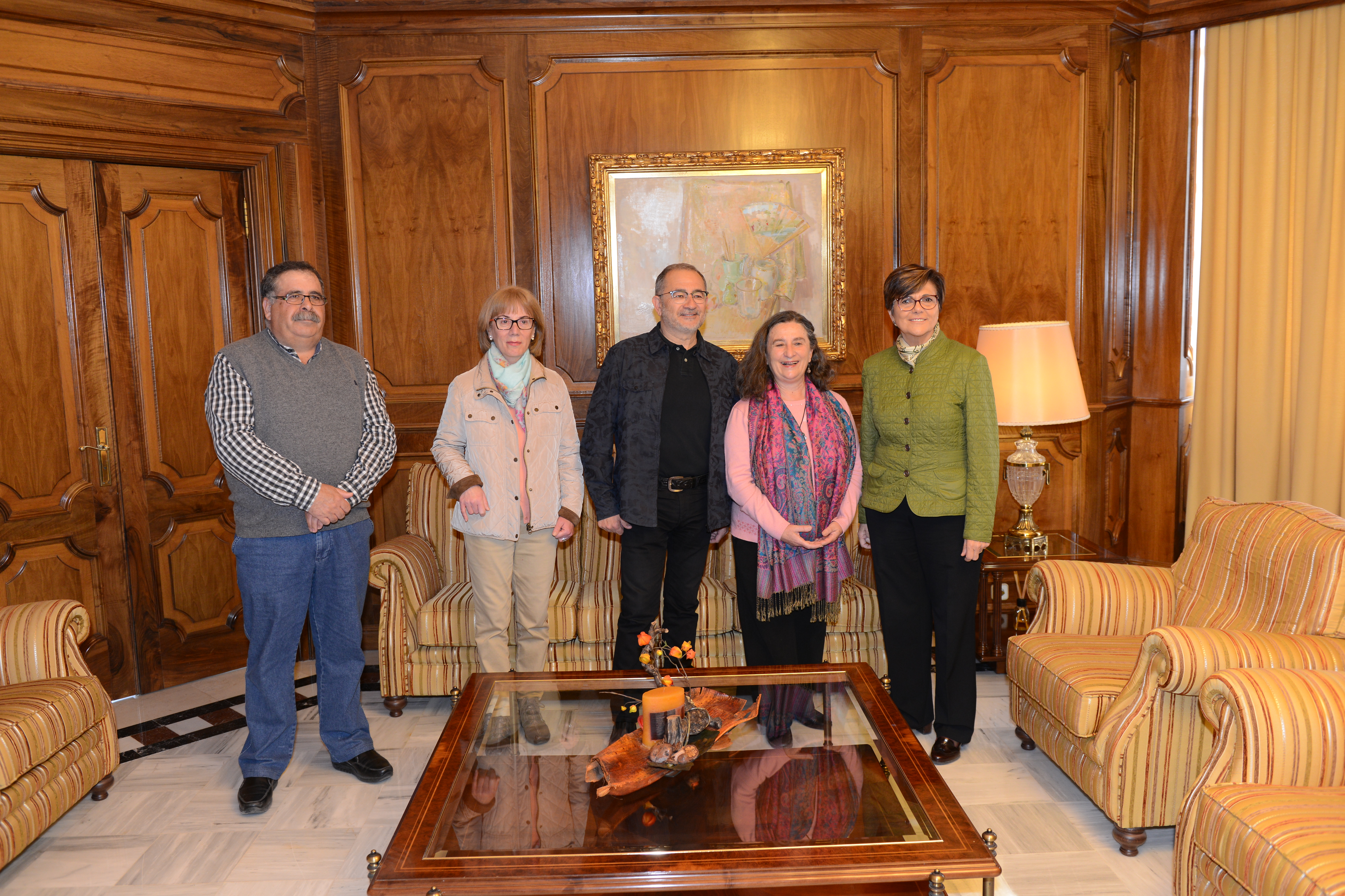 La presidenta de la Asamblea Regional, Rosa Peñalver, se ha reunido con representantes de los Centros de Educación de Adultos