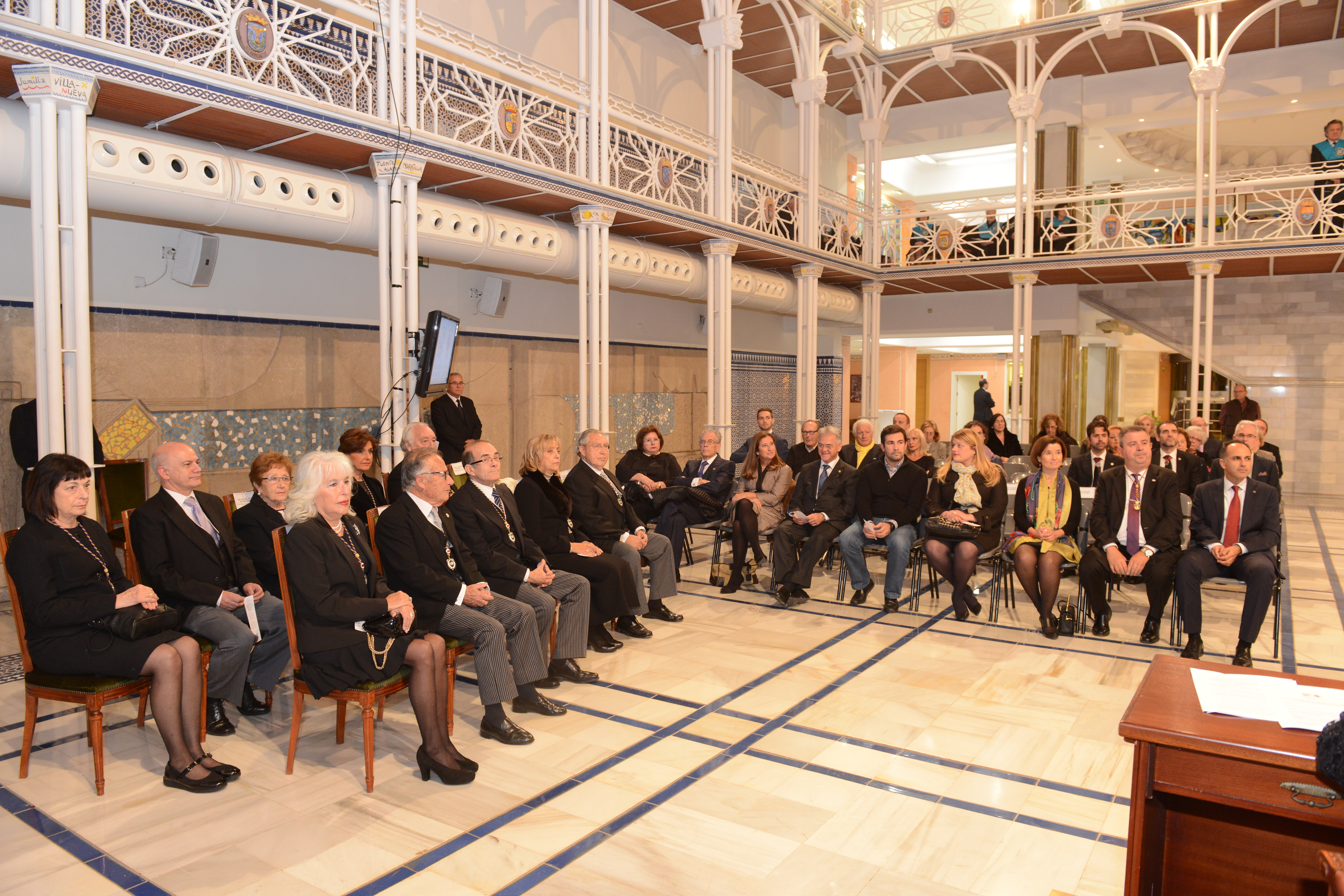 Rosa Peñalver ha presidido el acto de apertura del nuevo curso de la Academia de Farmacia