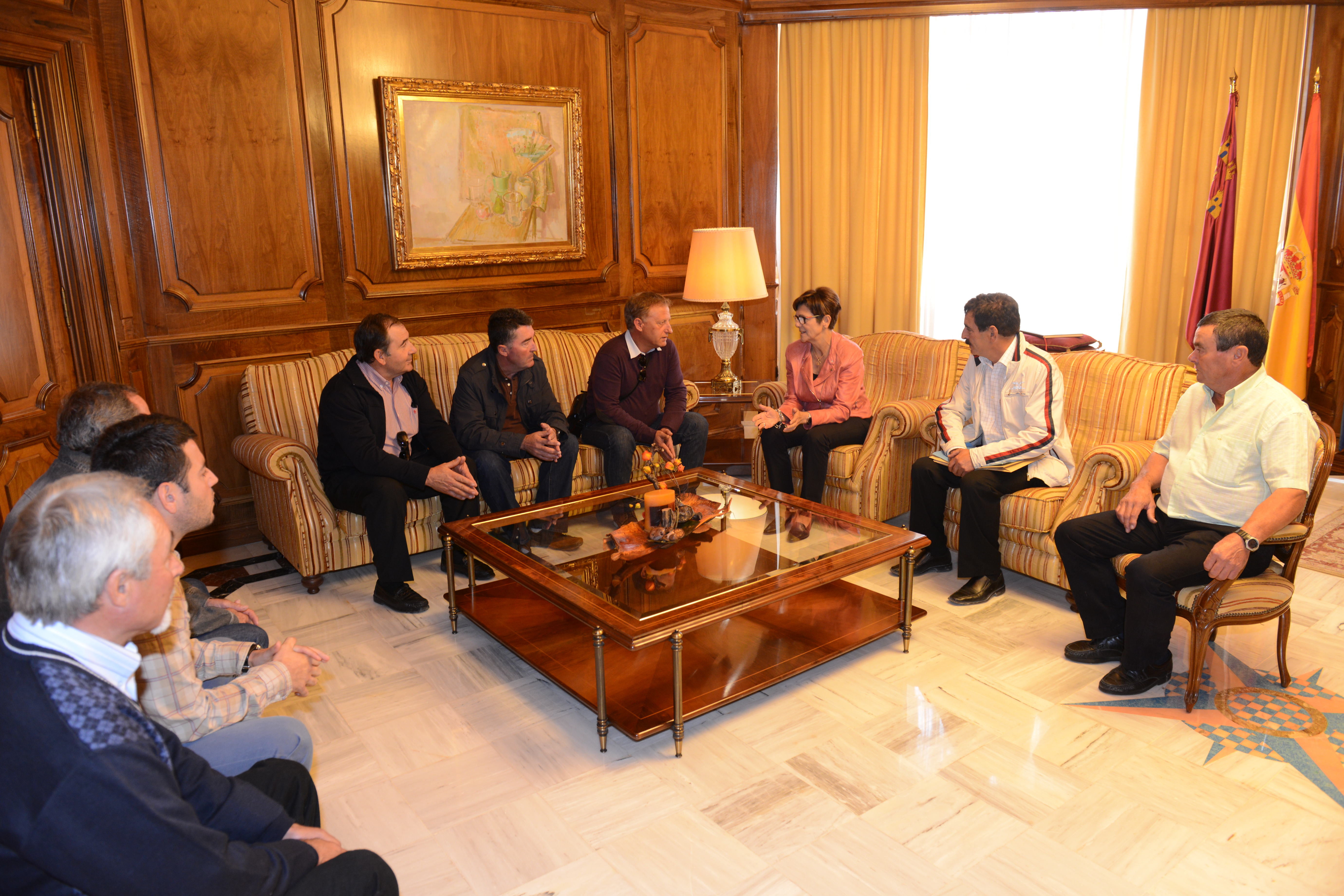 La presidenta de la Asamblea Regional, Rosa Peñalver con la Comunidad de Regantes del Campo Alto de Lorca.