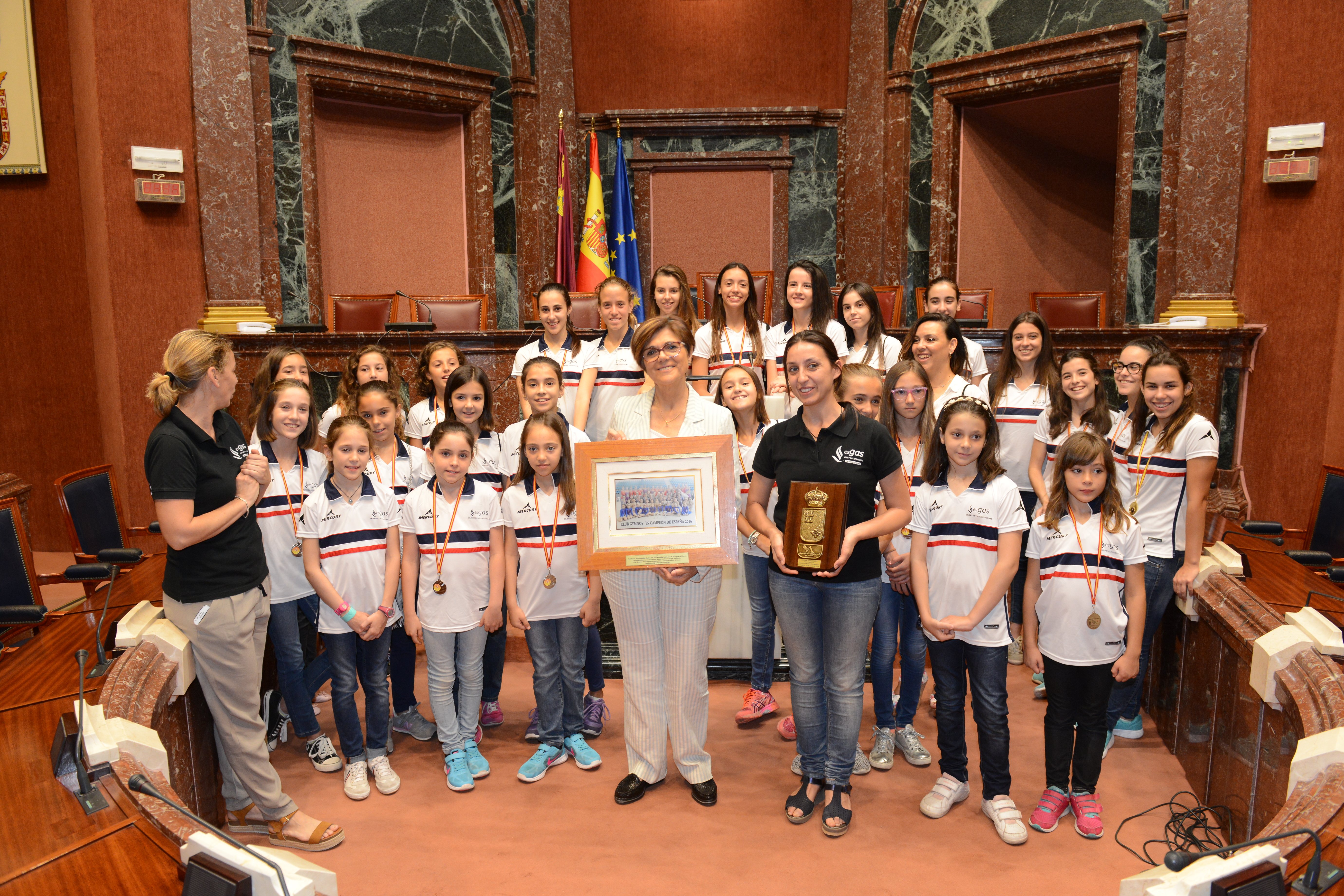 El Club Gymnos ha visitado la Asamblea