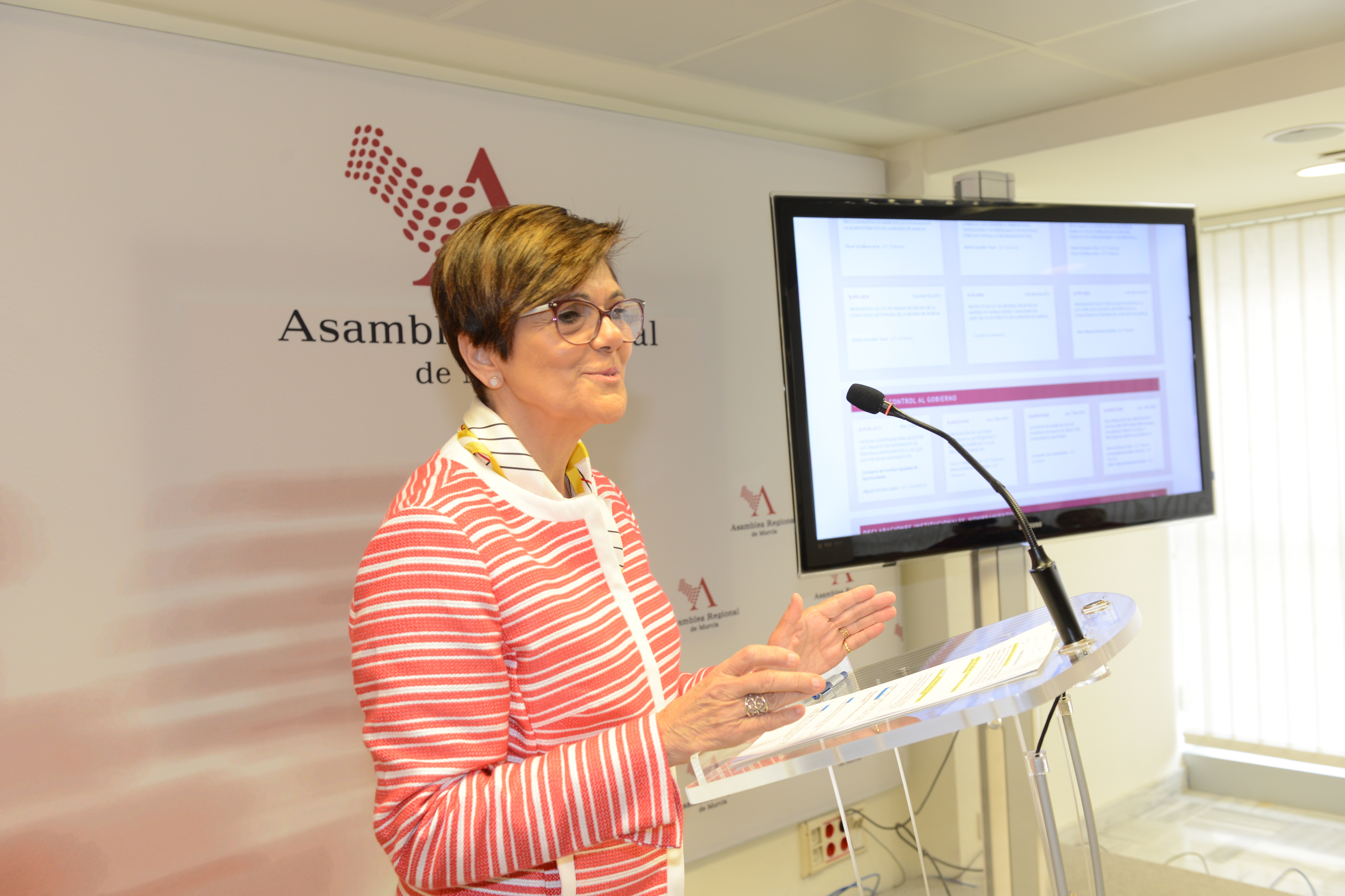 La presidenta de la Asamblea Regional, Rosa Peñalver, en la presentación