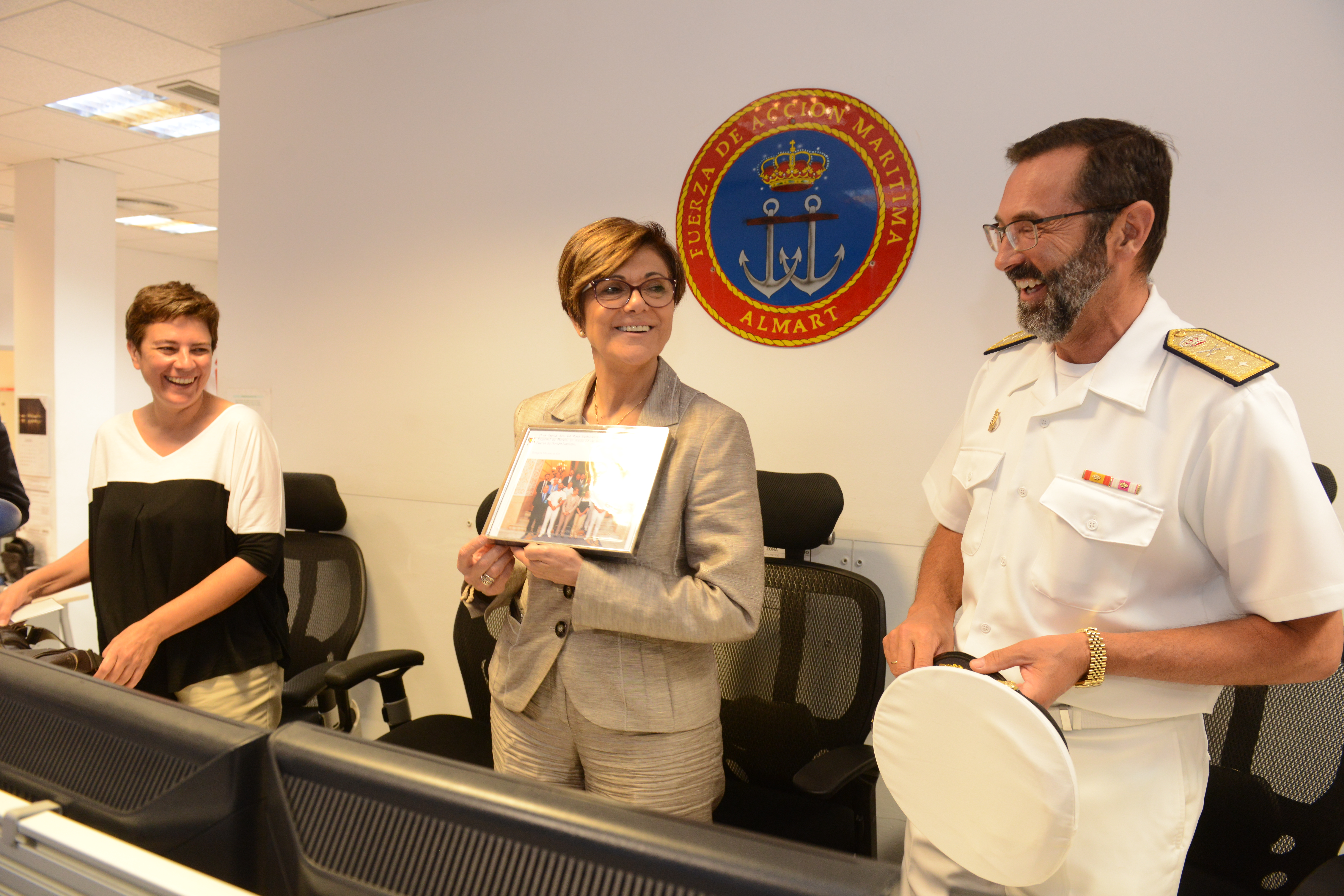Diputados regionales visitan dependencias de las Fuerzas Armadas en Cartagena