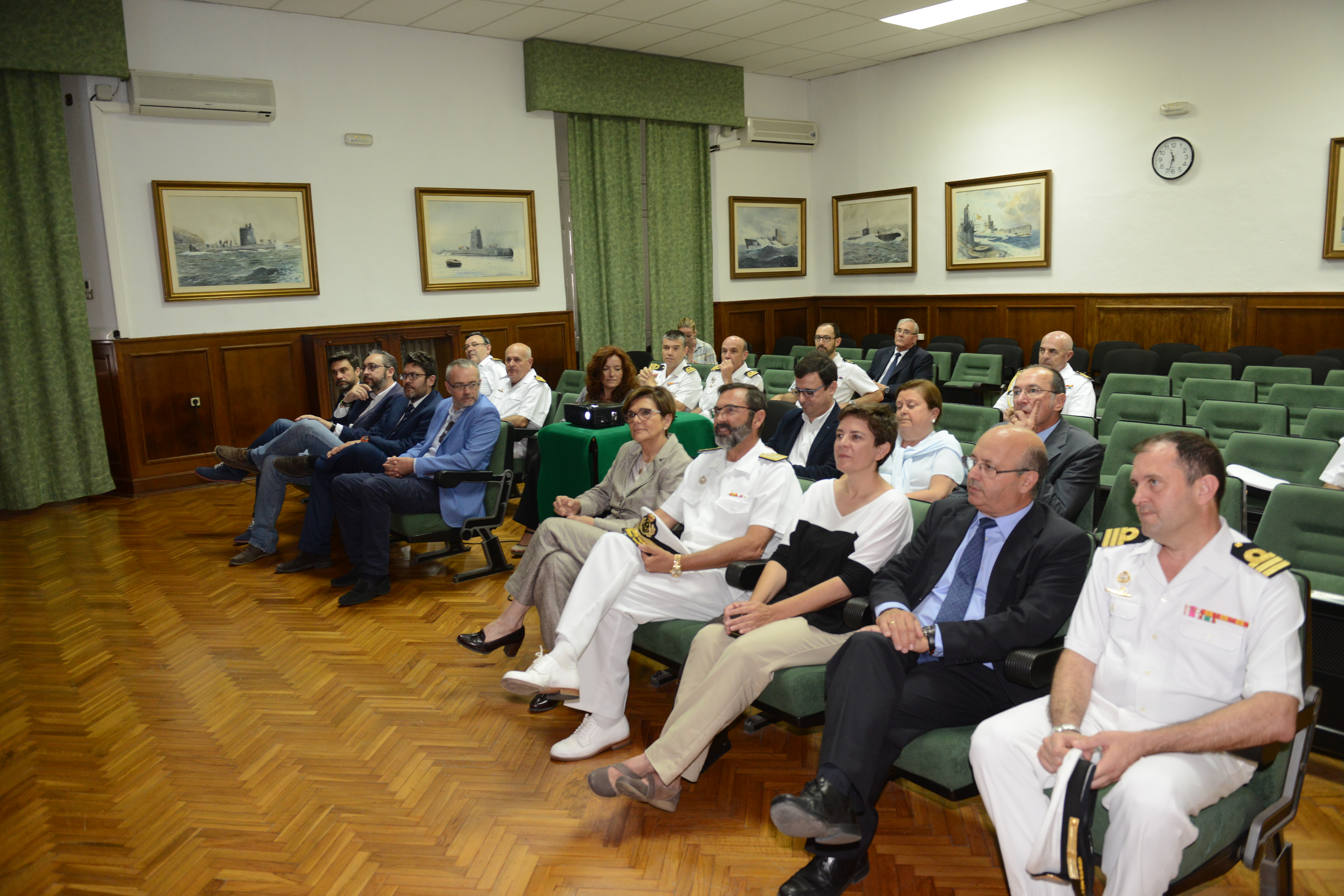 Diputados regionales visitan dependencias de las Fuerzas Armadas en Cartagena