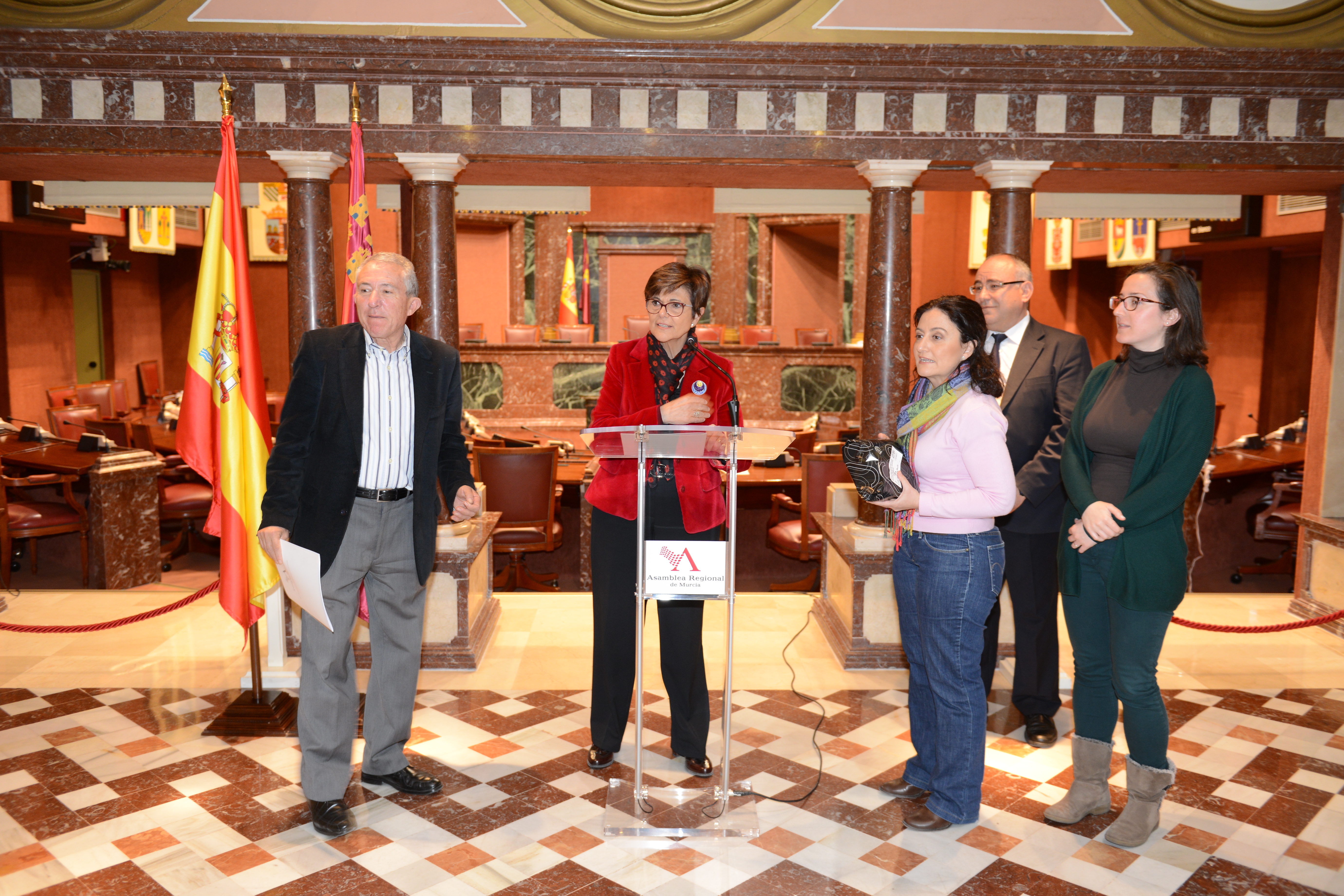 La Asamblea Regional de Murcia recibe a la EOI de Cartagena en inglés y francés