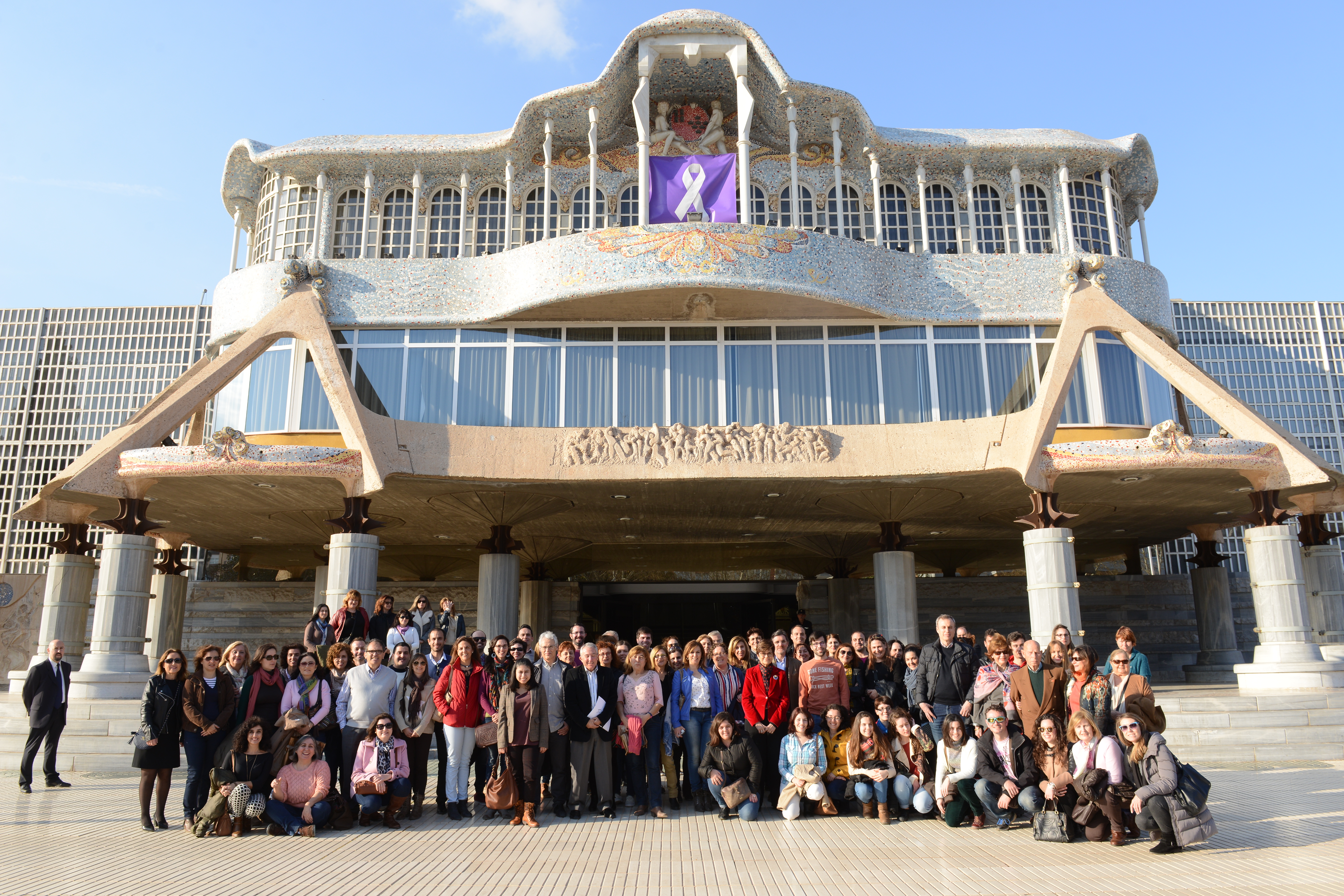 La Asamblea Regional de Murcia recibe a la EOI de Cartagena en inglés y francés