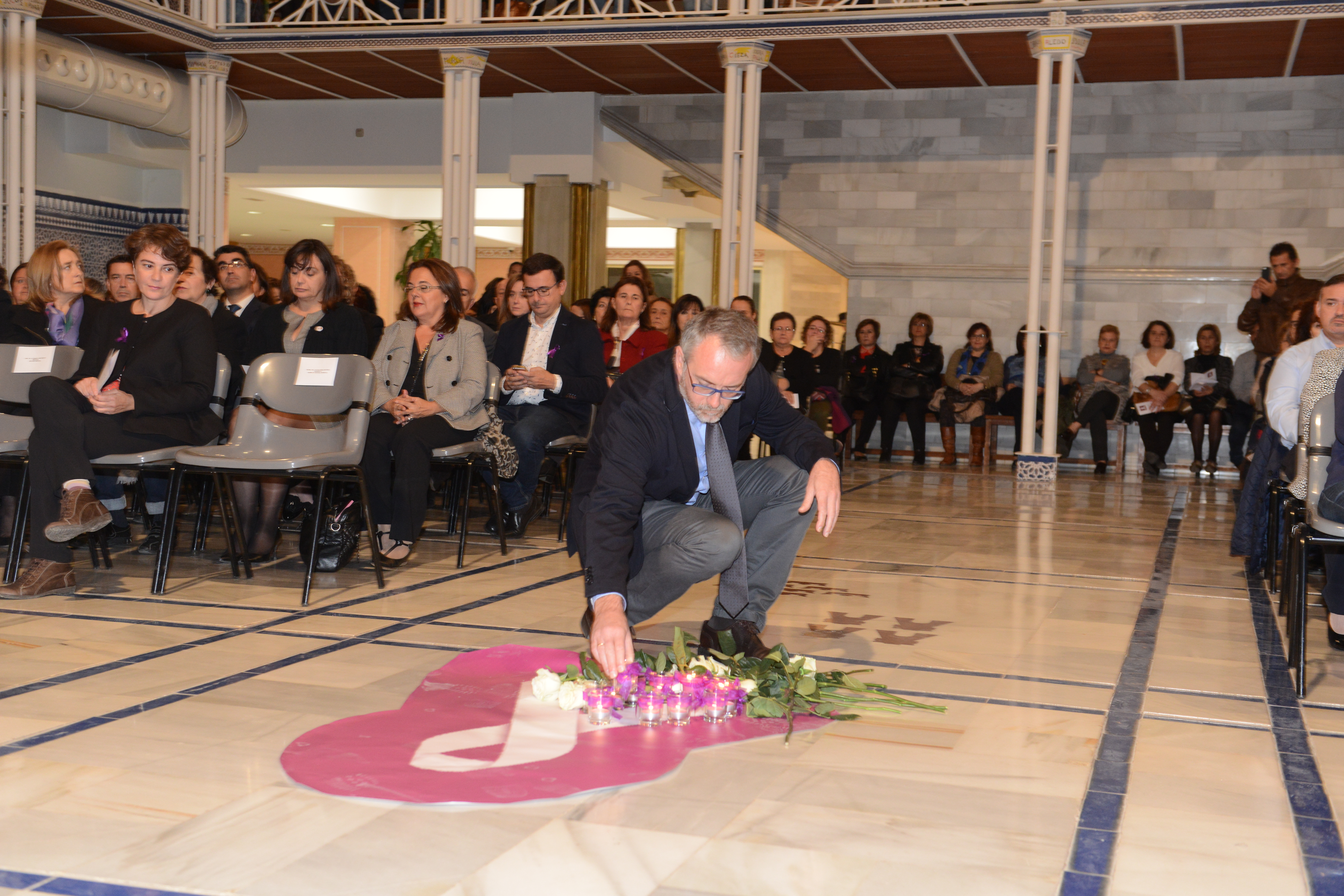 Acto homenaje a las víctimas de violencia de género