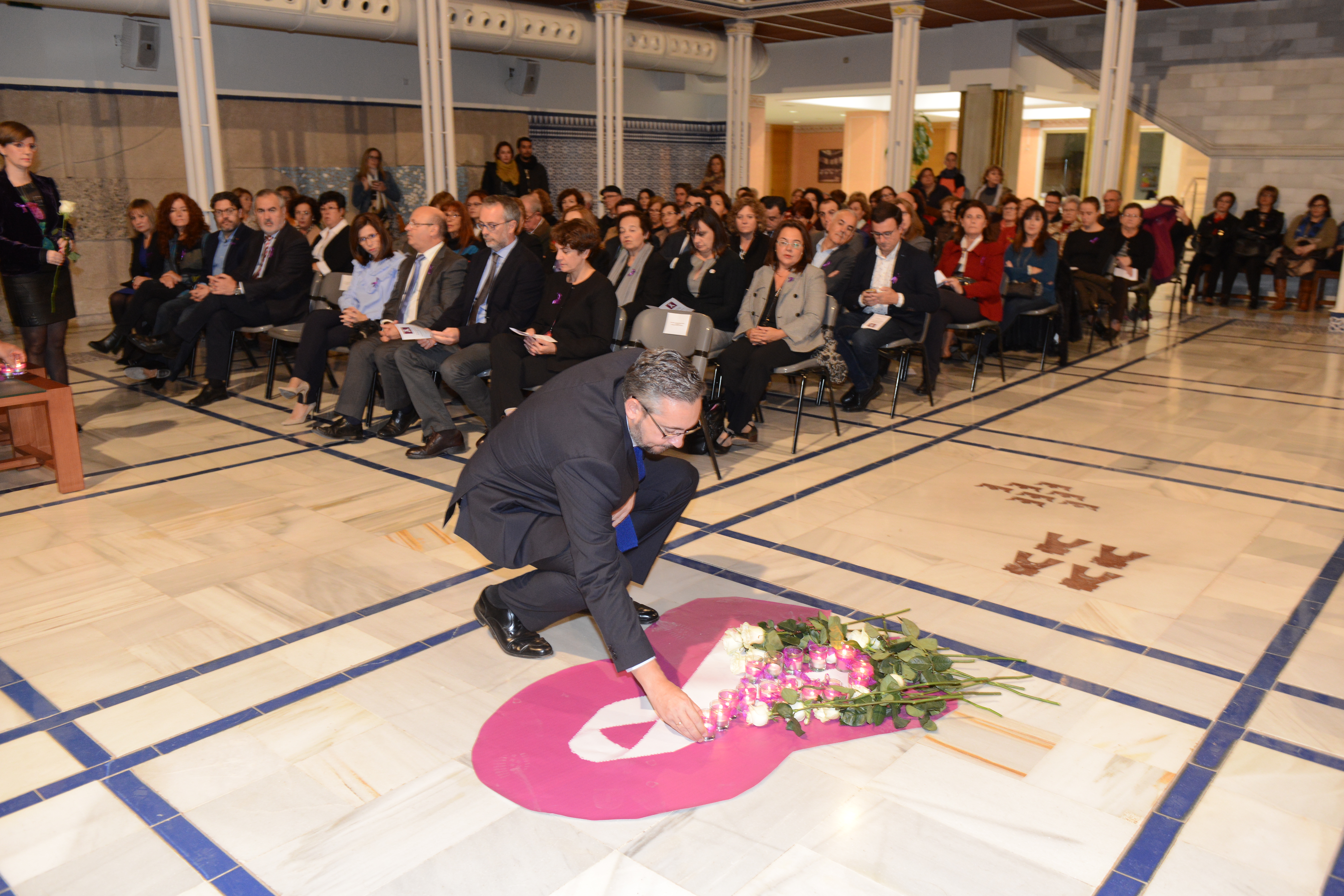 Acto homenaje a las víctimas de violencia de género