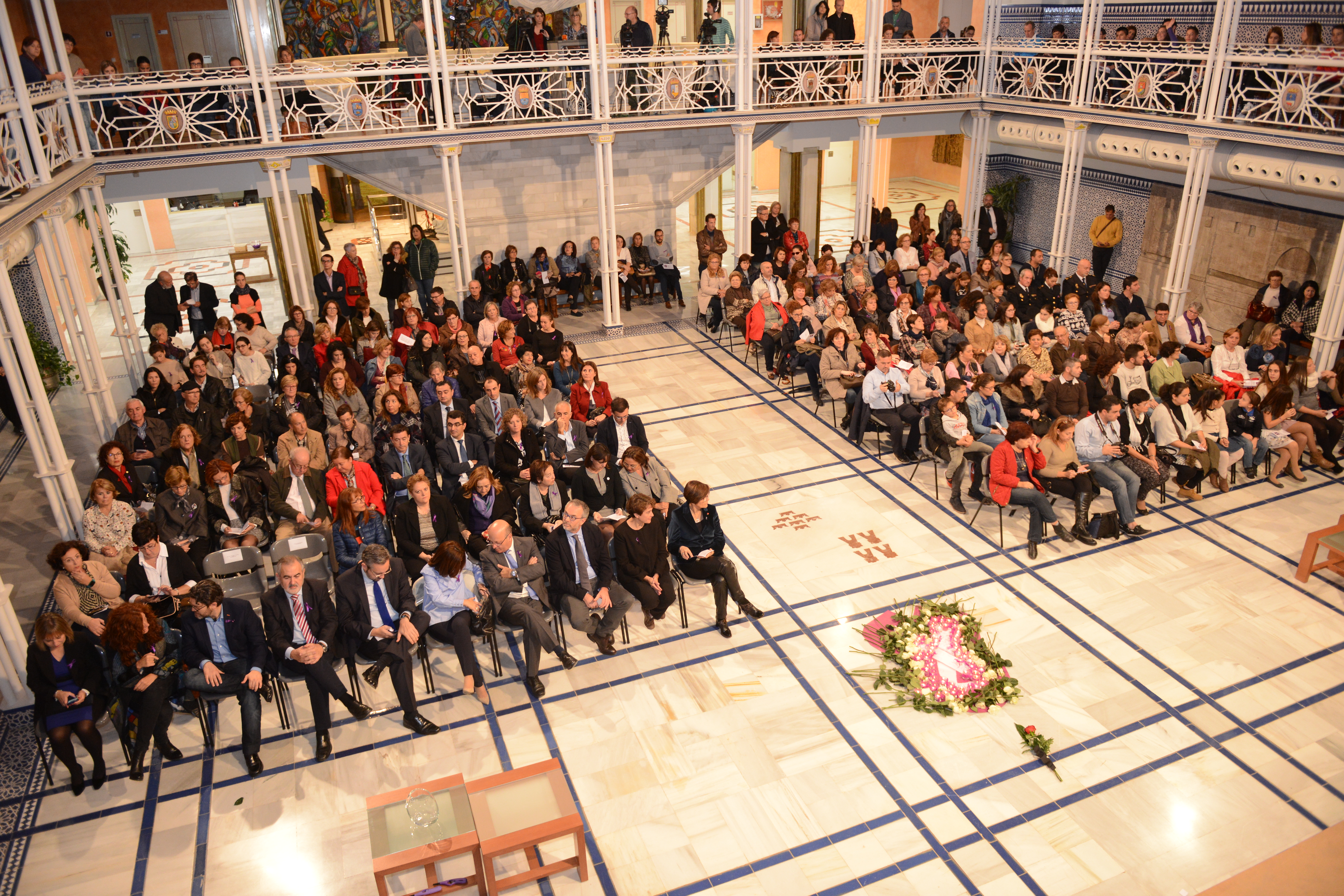 Acto homenaje a las víctimas de violencia de género