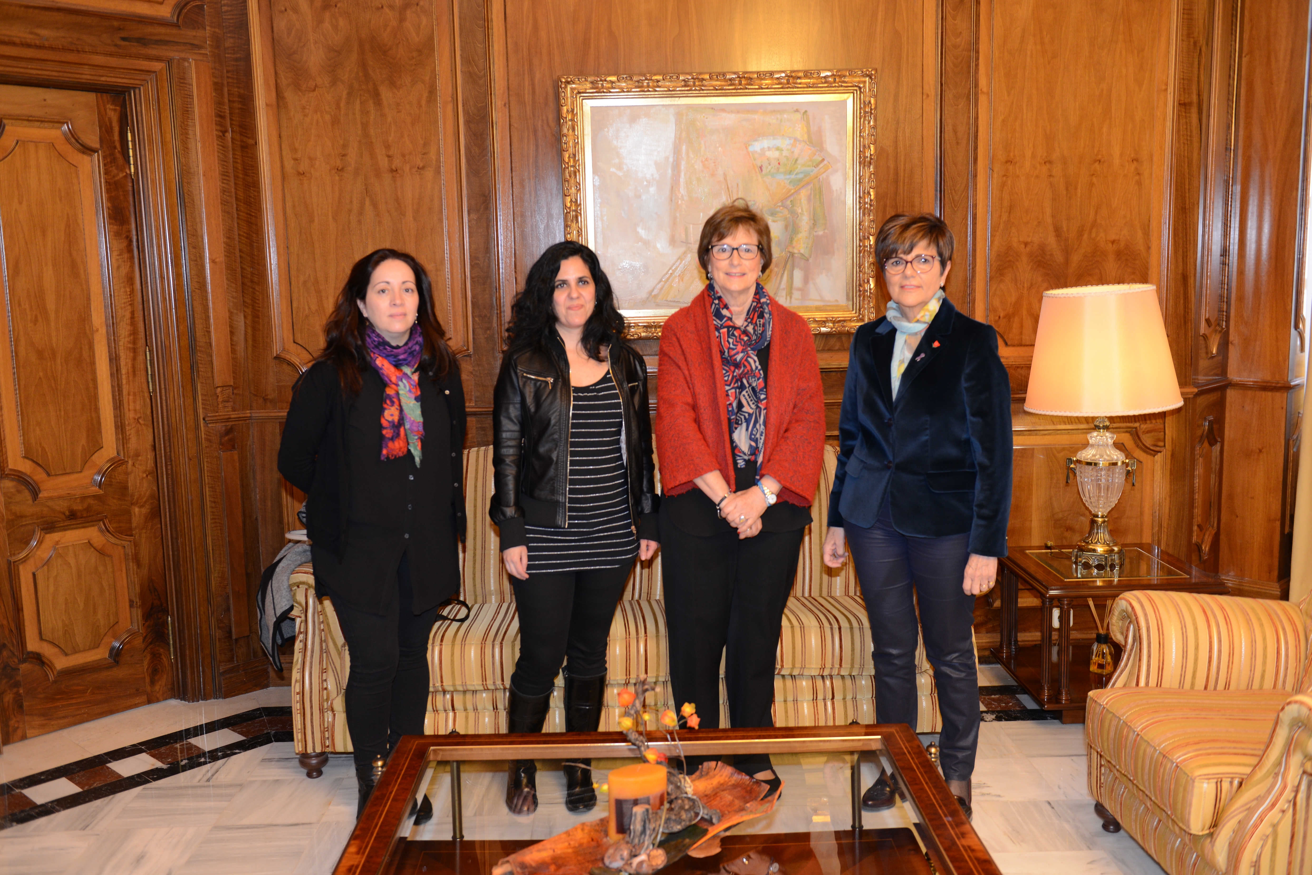 La presidenta de la Asamblea Regional, Rosa Peñalver, ha recibido a Unicef Comité Murcia