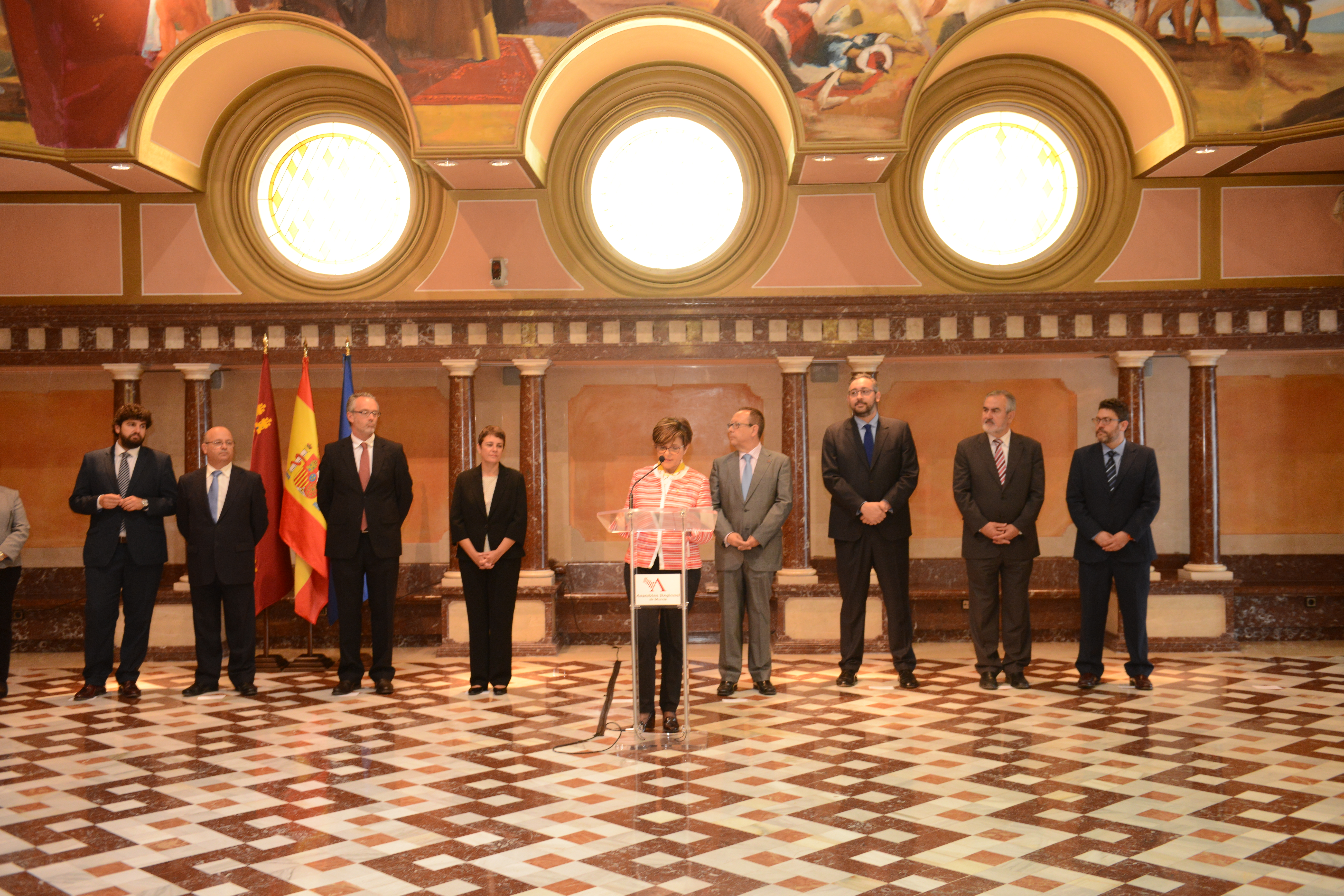La Asamblea recibe al cuerpo consular acreditado en la Región de Murcia